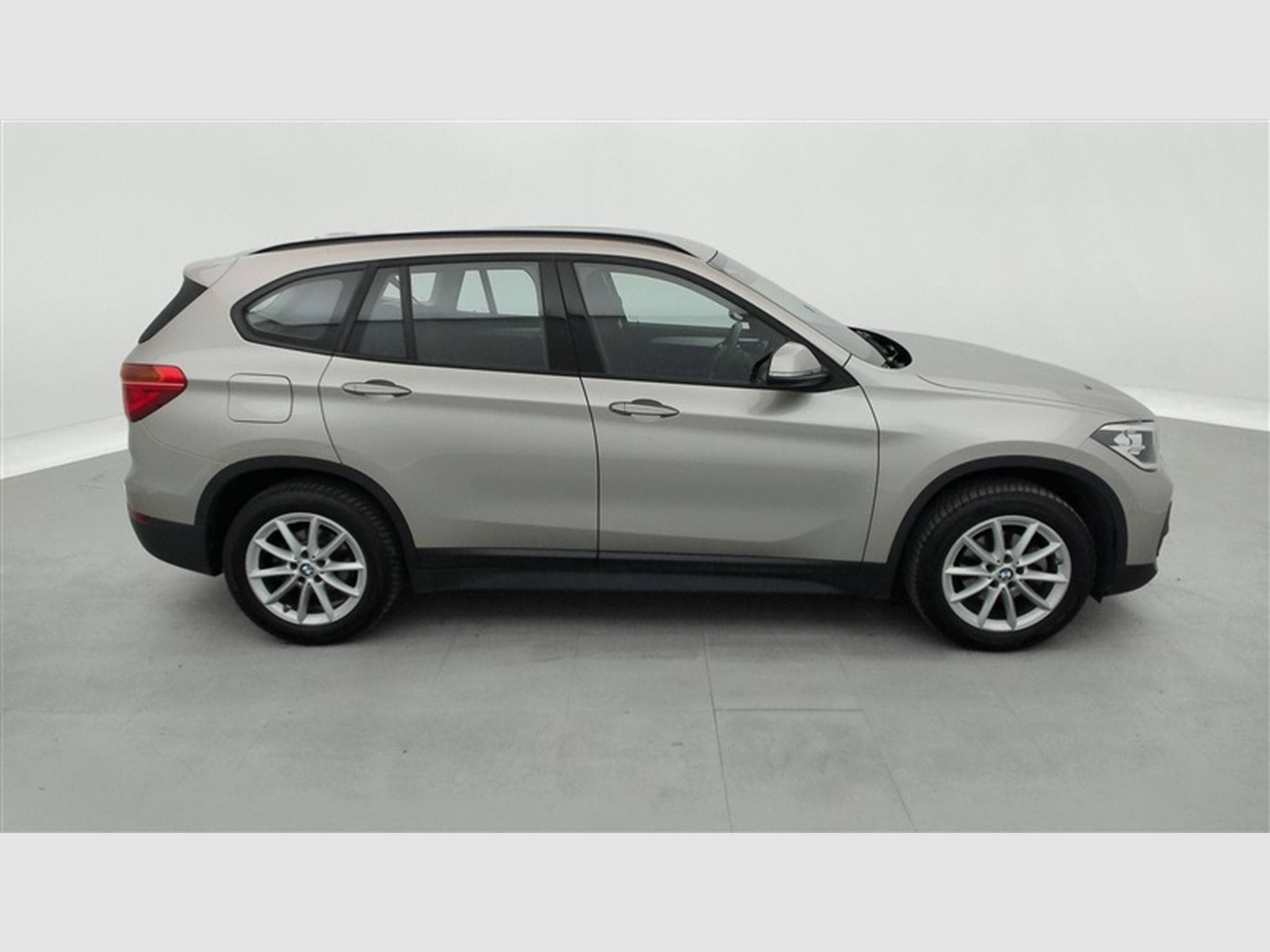 BMW X1 1.5 d sDrive16 NAVI / CLIM / PDC AV-AR (2021) - Photo 23