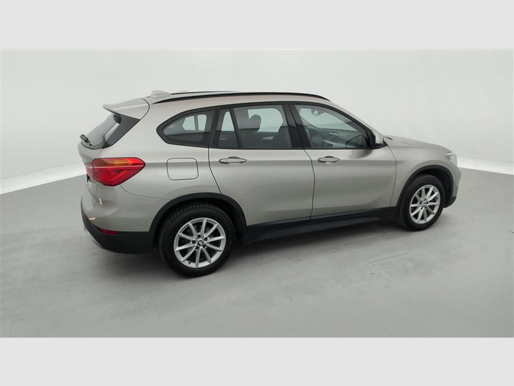 BMW X1 1.5 d sDrive16 NAVI / CLIM / PDC AV-AR (2021) - Photo 24