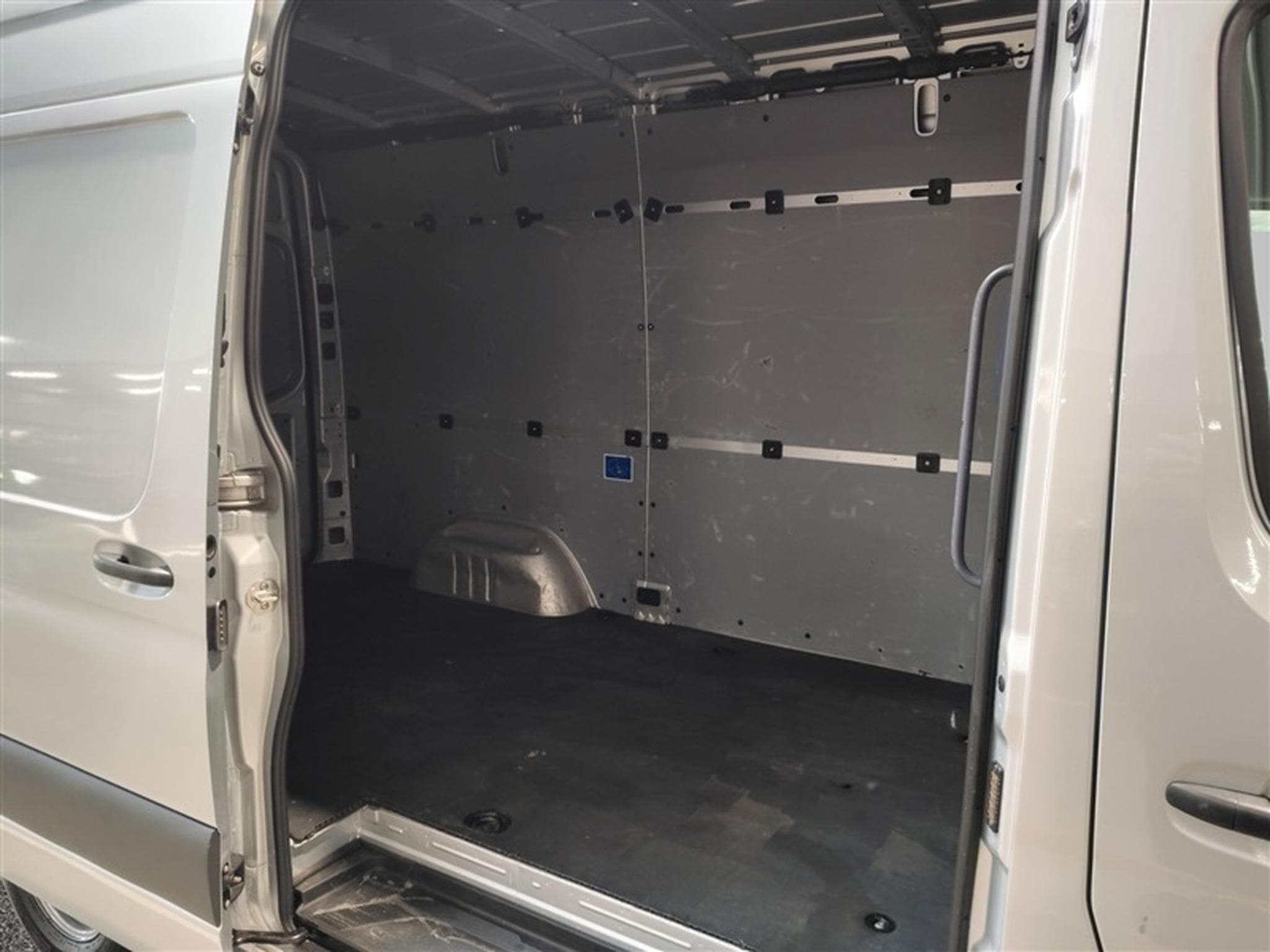 Mercedes Sprinter 2.0 CDI 150cv 9G-Tronic L2H2 CARPLAY / CAMERA (2022) - Photo 14
