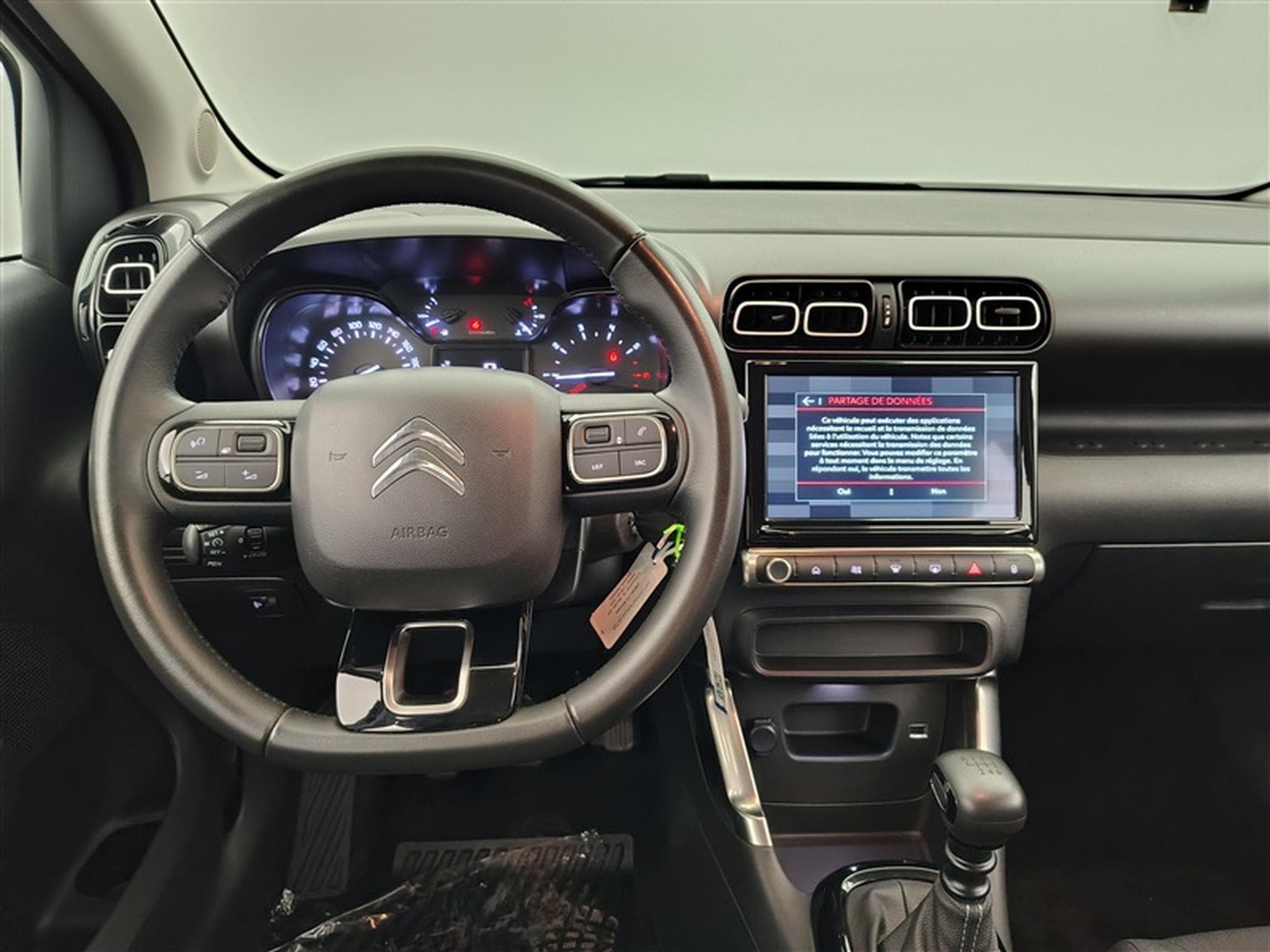 Citroen C3 Aircross 1.2 PureTech Feel NAVI / CARPLAY / CLIM (2023) - Photo 8