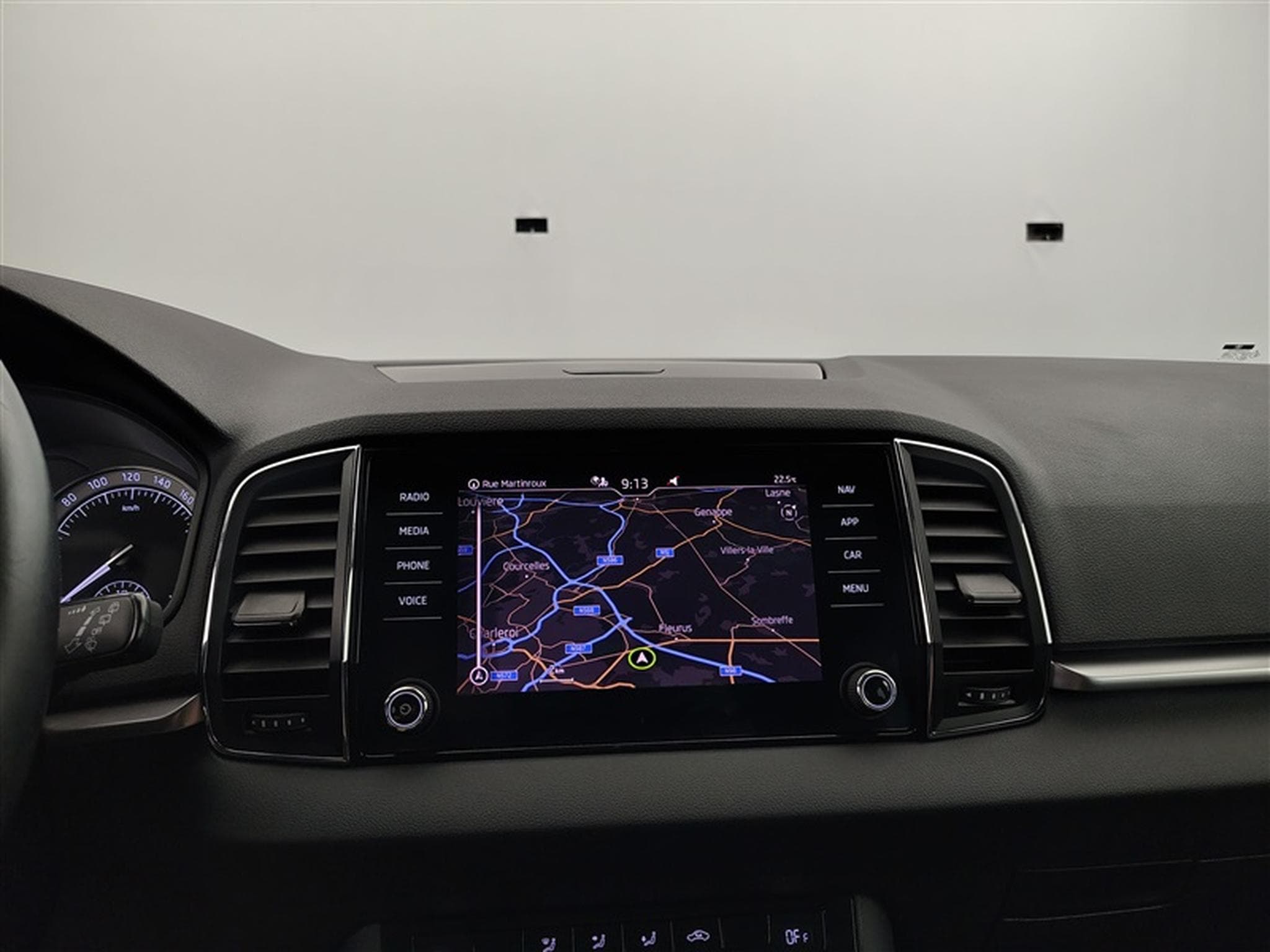Skoda Karoq 2.0 CR TDi Clever DSG NAVI / CUIR / FULL LED (2023) - Photo 11