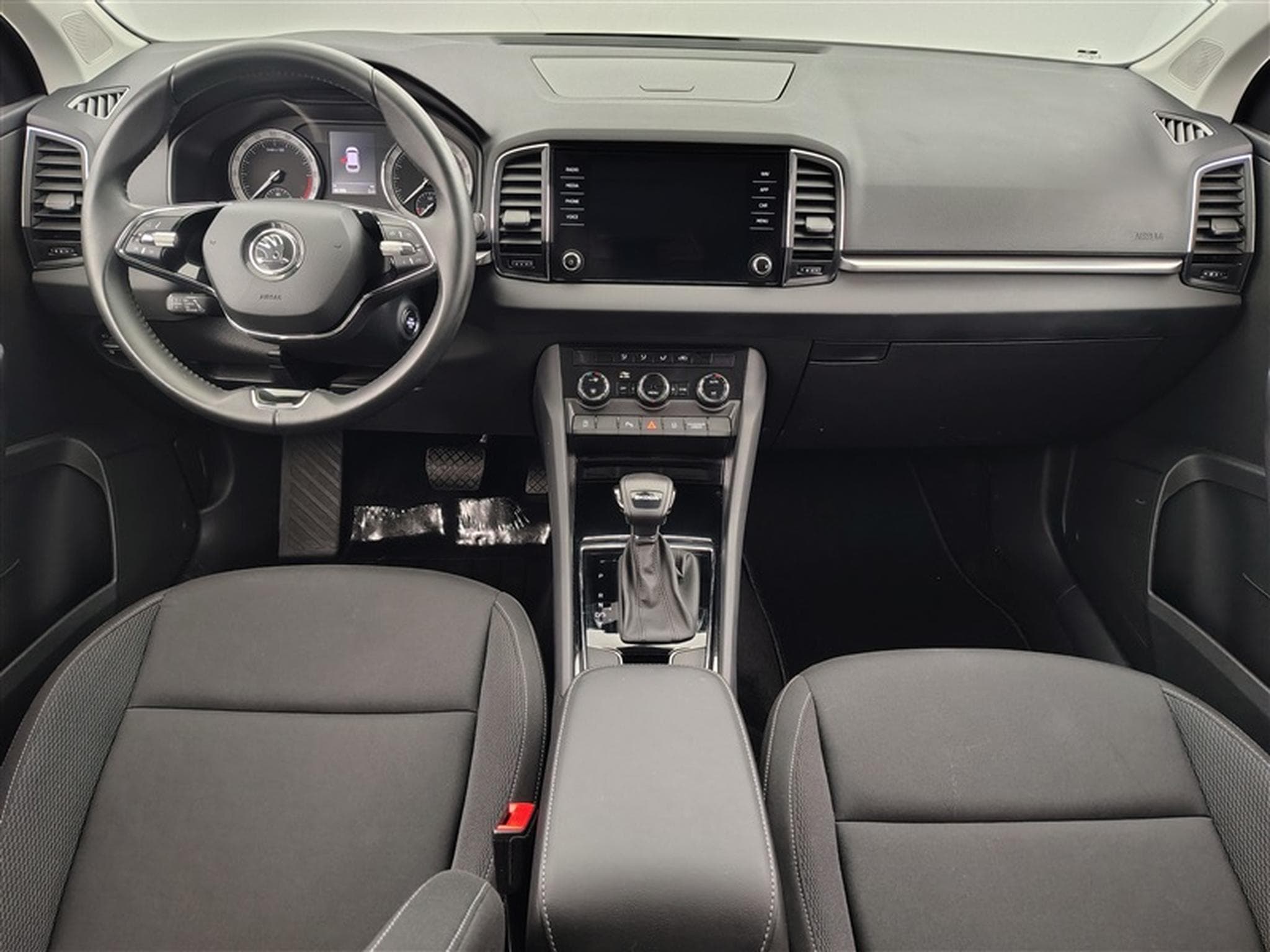 Skoda Karoq 2.0 CR TDi Clever DSG NAVI / CUIR / FULL LED (2023) - Photo 8
