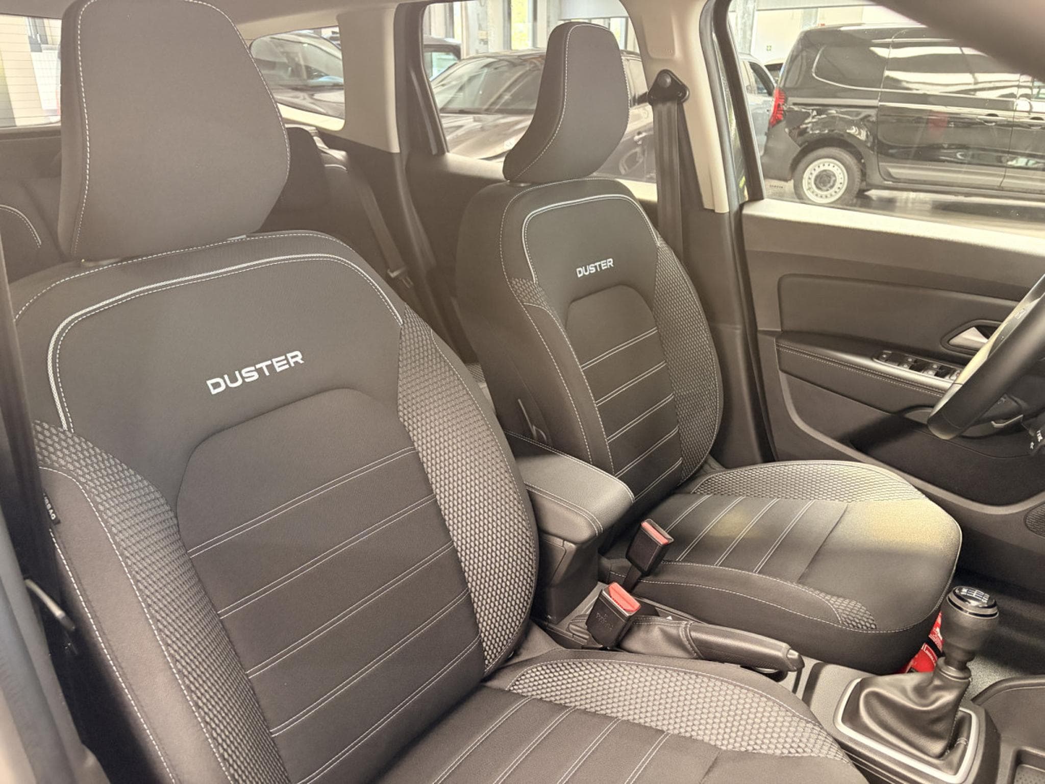 Dacia Duster 1.5 dCi 115HP  4x4 (2023) - Photo 11