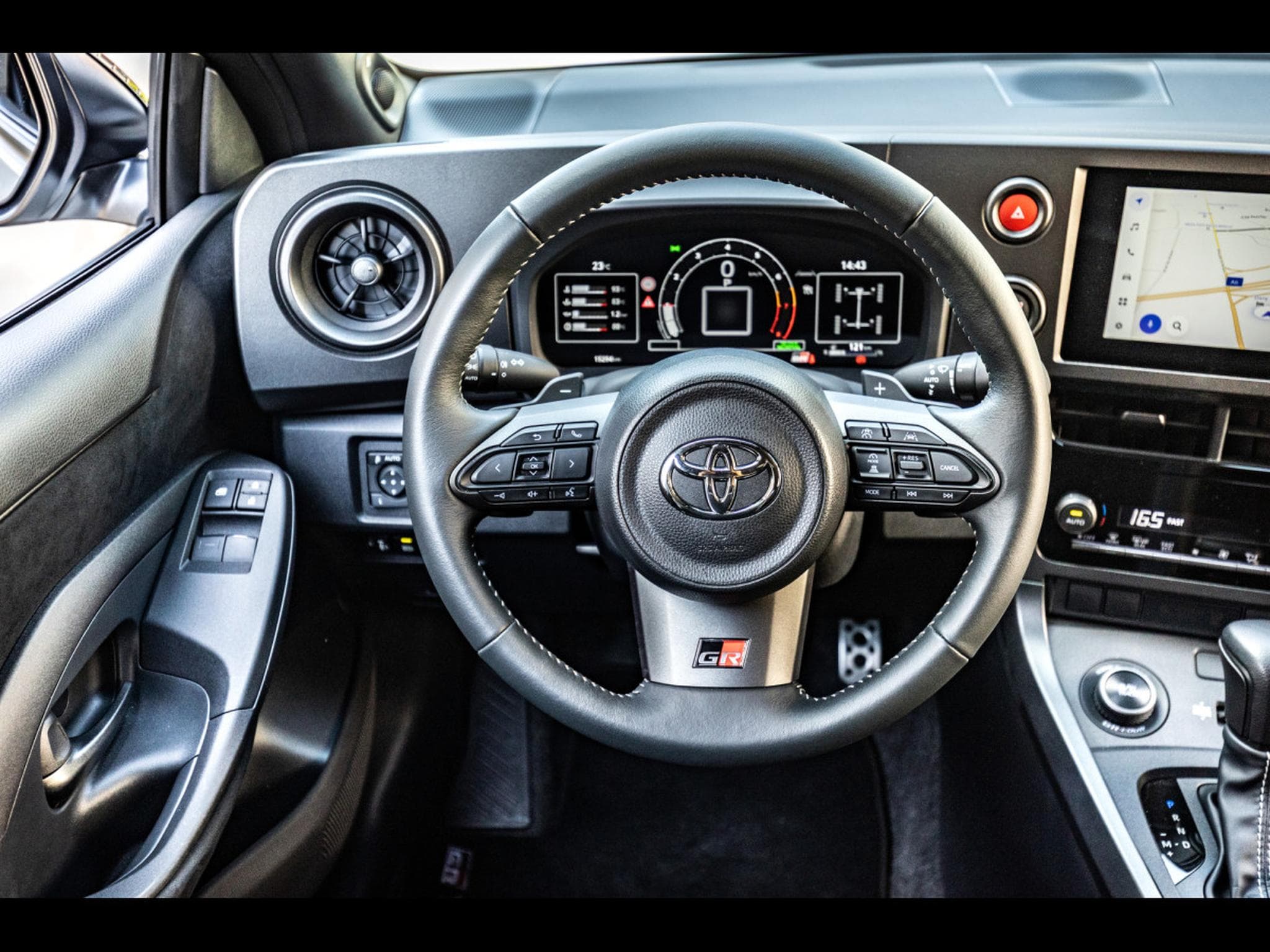 Toyota Yaris GR-FOUR 1.6 TURBO AUTO (2024) - Foto 13