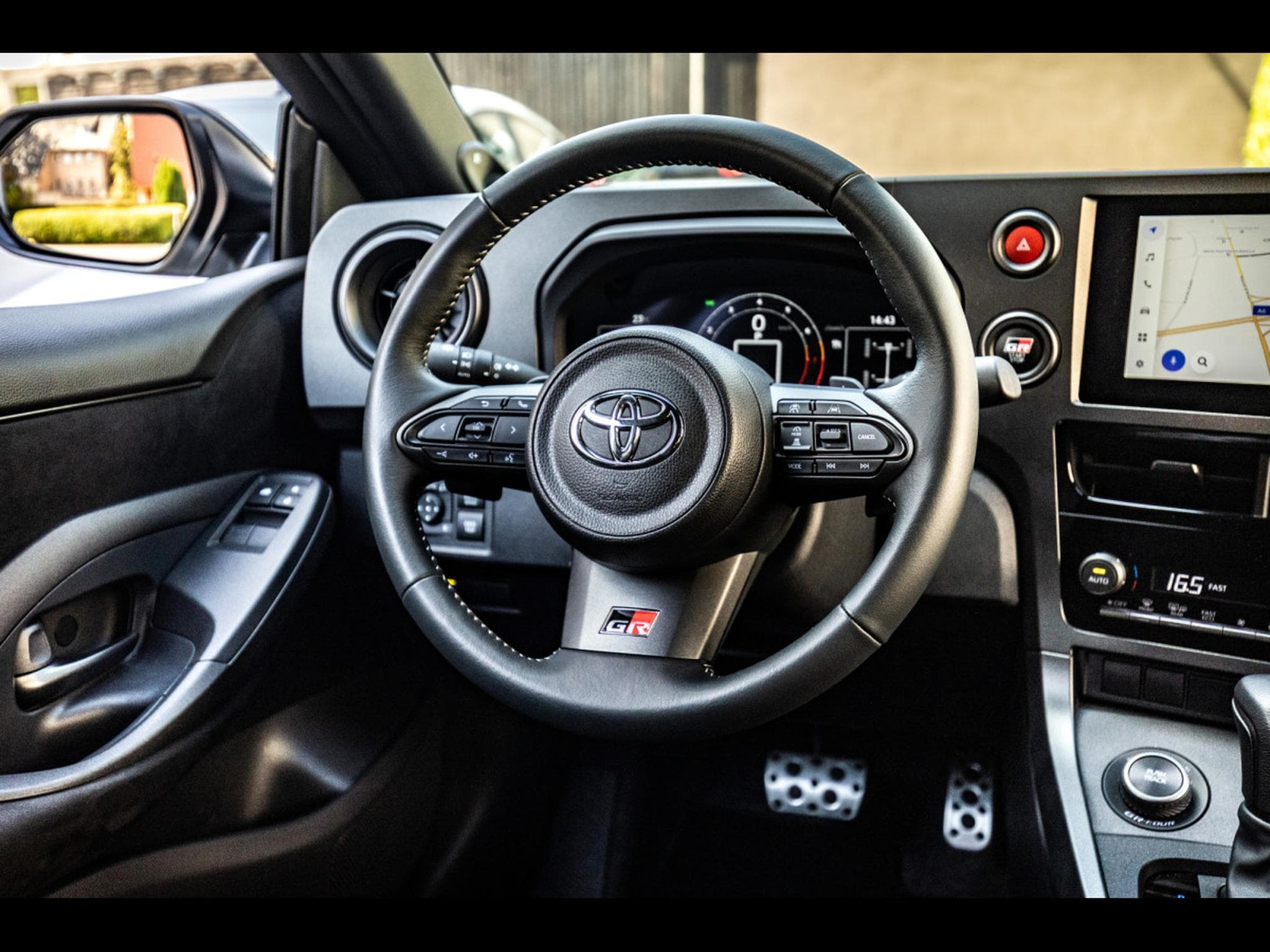 Toyota Yaris GR-FOUR 1.6 TURBO AUTO (2024) - Foto 22