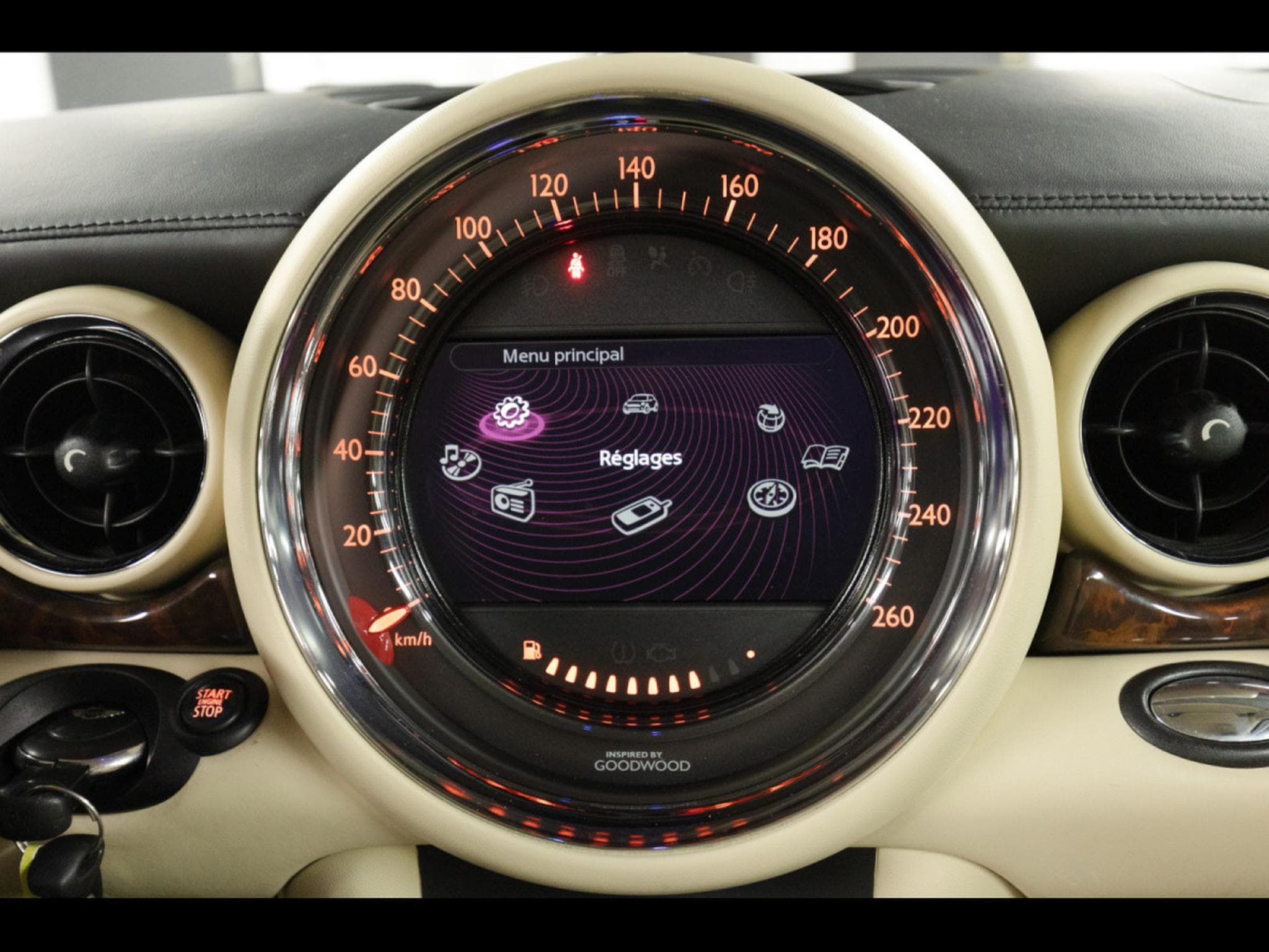 Mini Cooper S (R56) 3 PORTES AUTO GOODWOOD EDITION - 1 OF 1000 - BLACK D (2012) - Foto 12