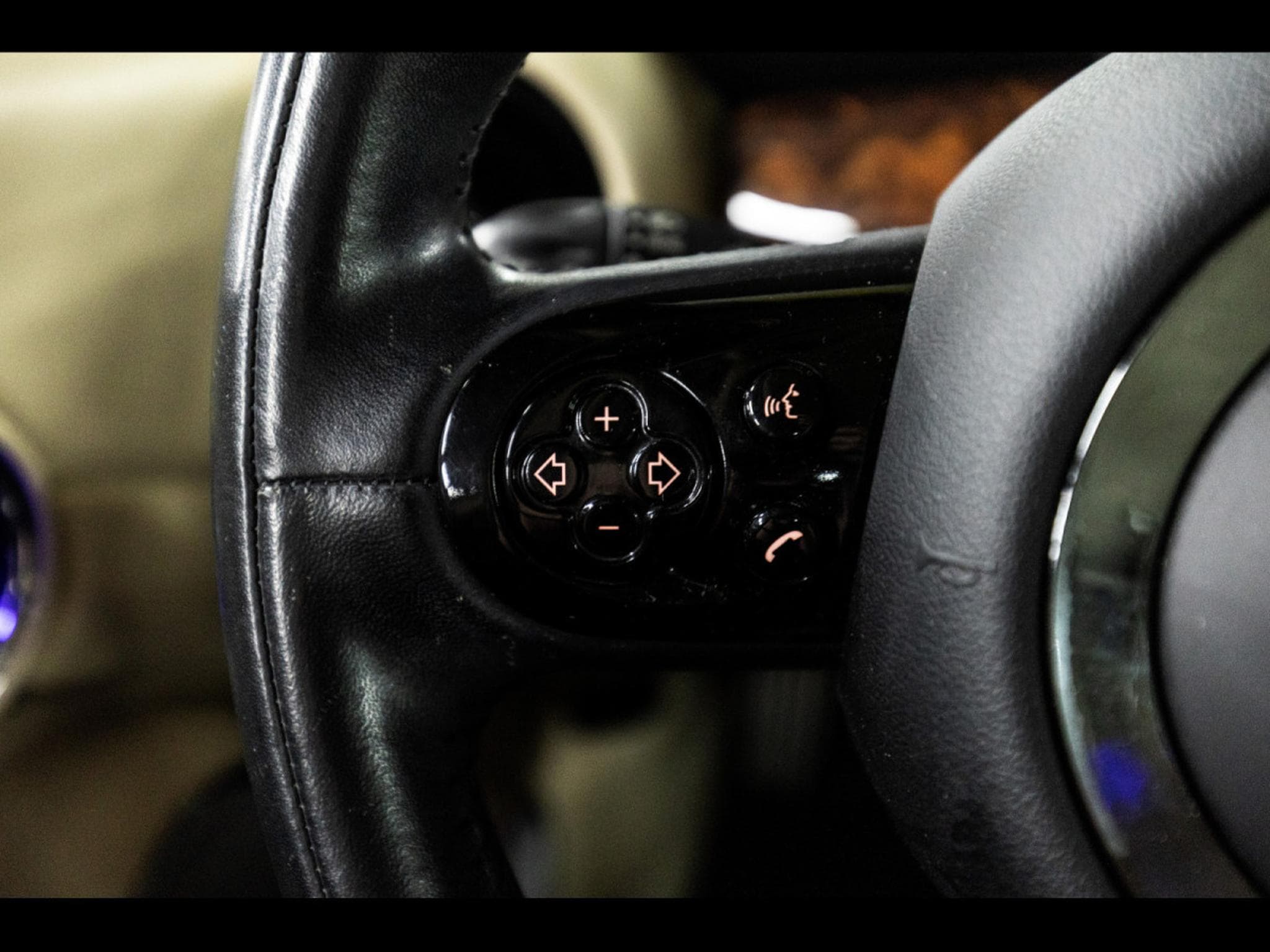 Mini Cooper S (R56) 3 PORTES AUTO GOODWOOD EDITION - 1 OF 1000 - BLACK D (2012) - Foto 19