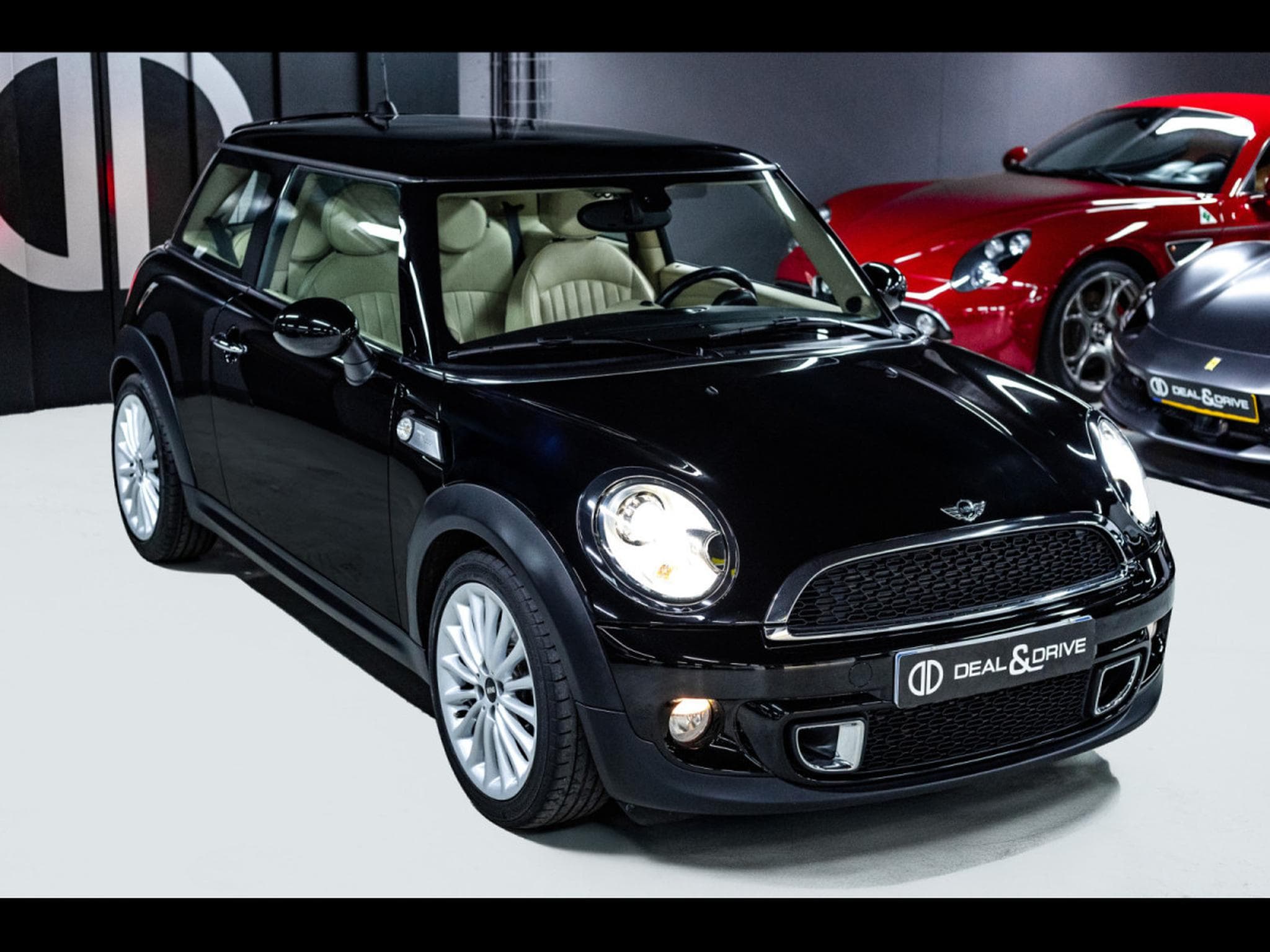 Mini Cooper S (R56) 3 PORTES AUTO GOODWOOD EDITION - 1 OF 1000 - BLACK D (2012) - Foto 6