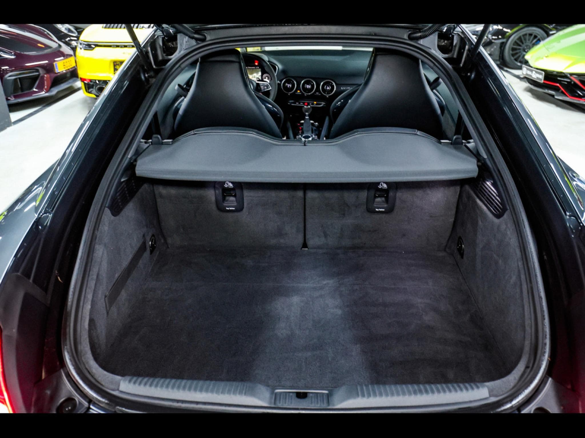 Audi TTRS COUPE 2.5 TFSI QUATTRO S-TRONIC - DAYTONA GREY (2022) - Photo 17