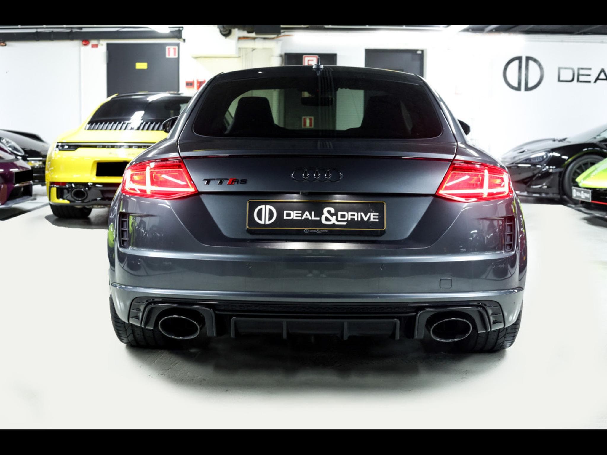 Audi TTRS COUPE 2.5 TFSI QUATTRO S-TRONIC - DAYTONA GREY (2022) - Photo 4