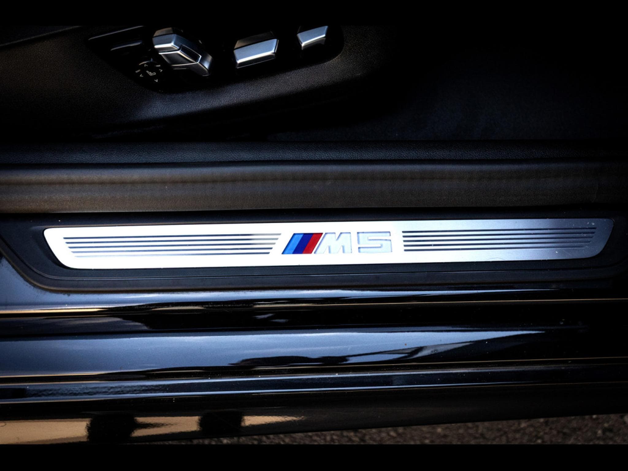 BMW M5 LIMOUSINE (F90) M XDRIVE - BLACK SAPPHIRE - BMW WARRANTY 10/ (2022) - Foto 23