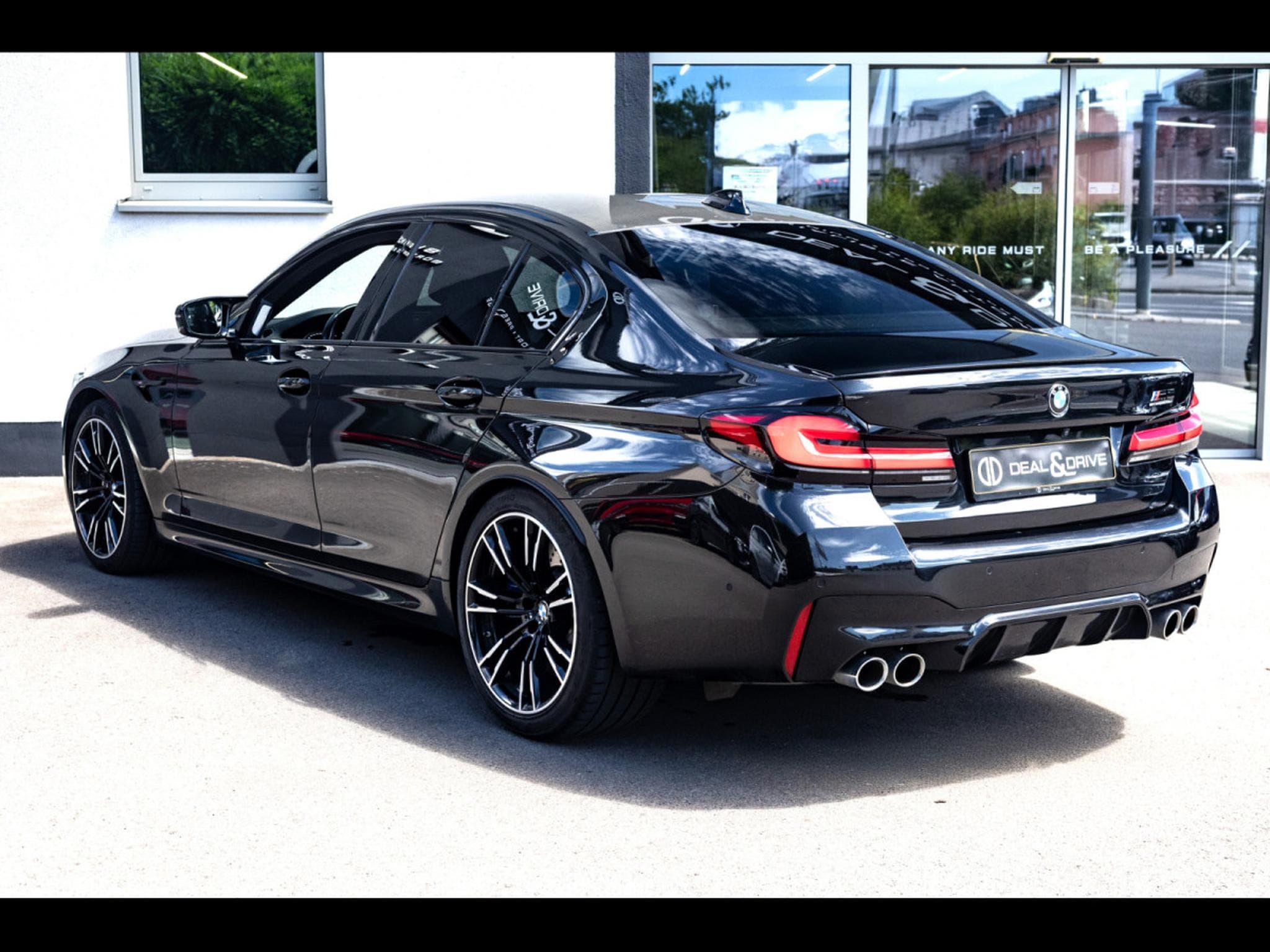 BMW M5 LIMOUSINE (F90) M XDRIVE - BLACK SAPPHIRE - BMW WARRANTY 10/ (2022) - Foto 3