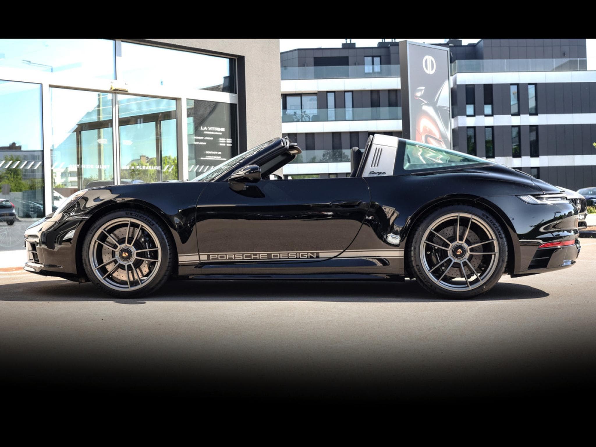 Porsche 911 992.1 TARGA 4 GTS PDK EDITION 50 YEARS PORSCHE DESIGN 1/750 (2023) - Foto 2