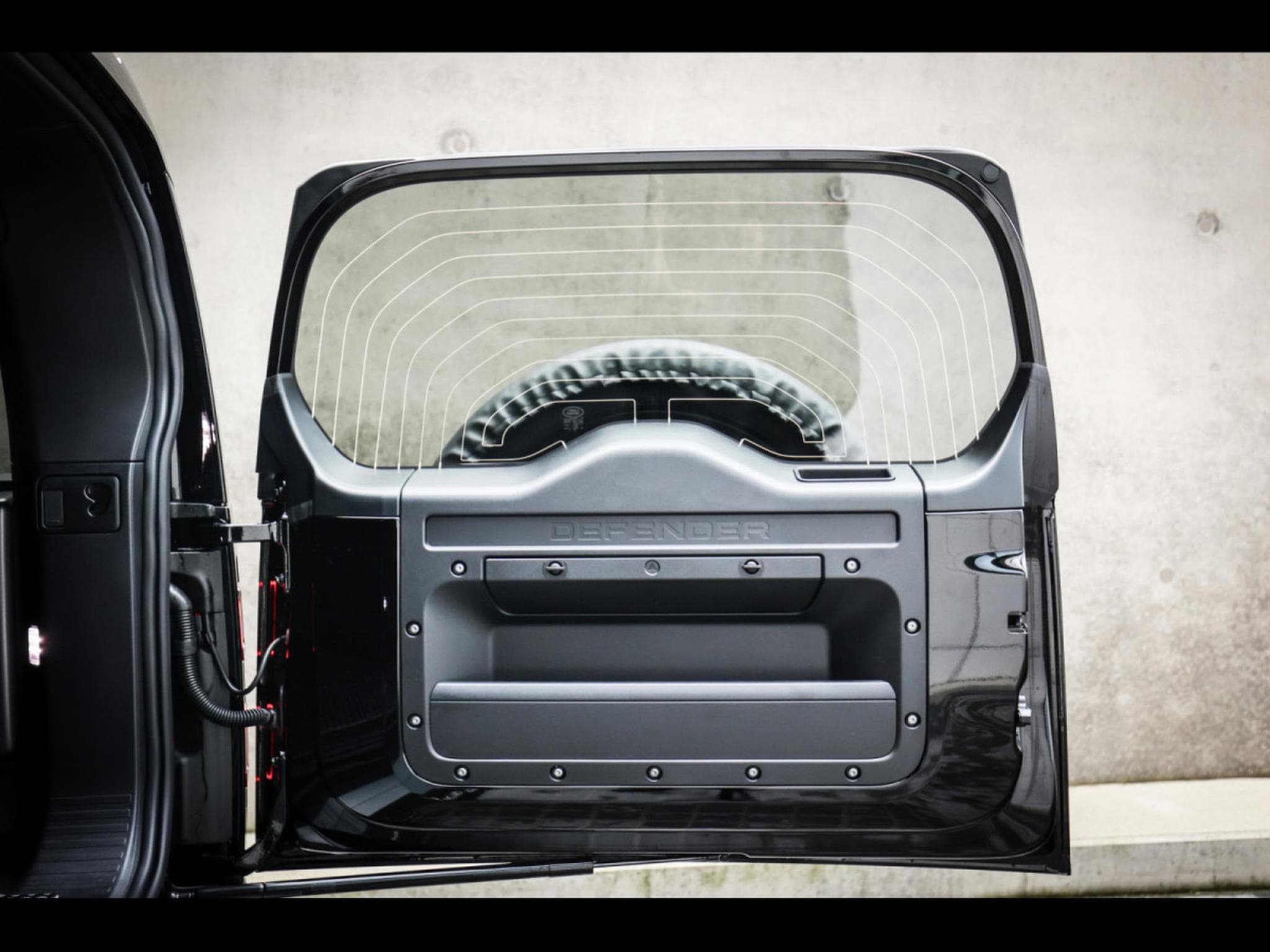 Land-Rover Defender 110 P525 5.0 V8 AWD CARPATHIAN EDITION - CARPATHIAN GREY (2022) - Foto 15