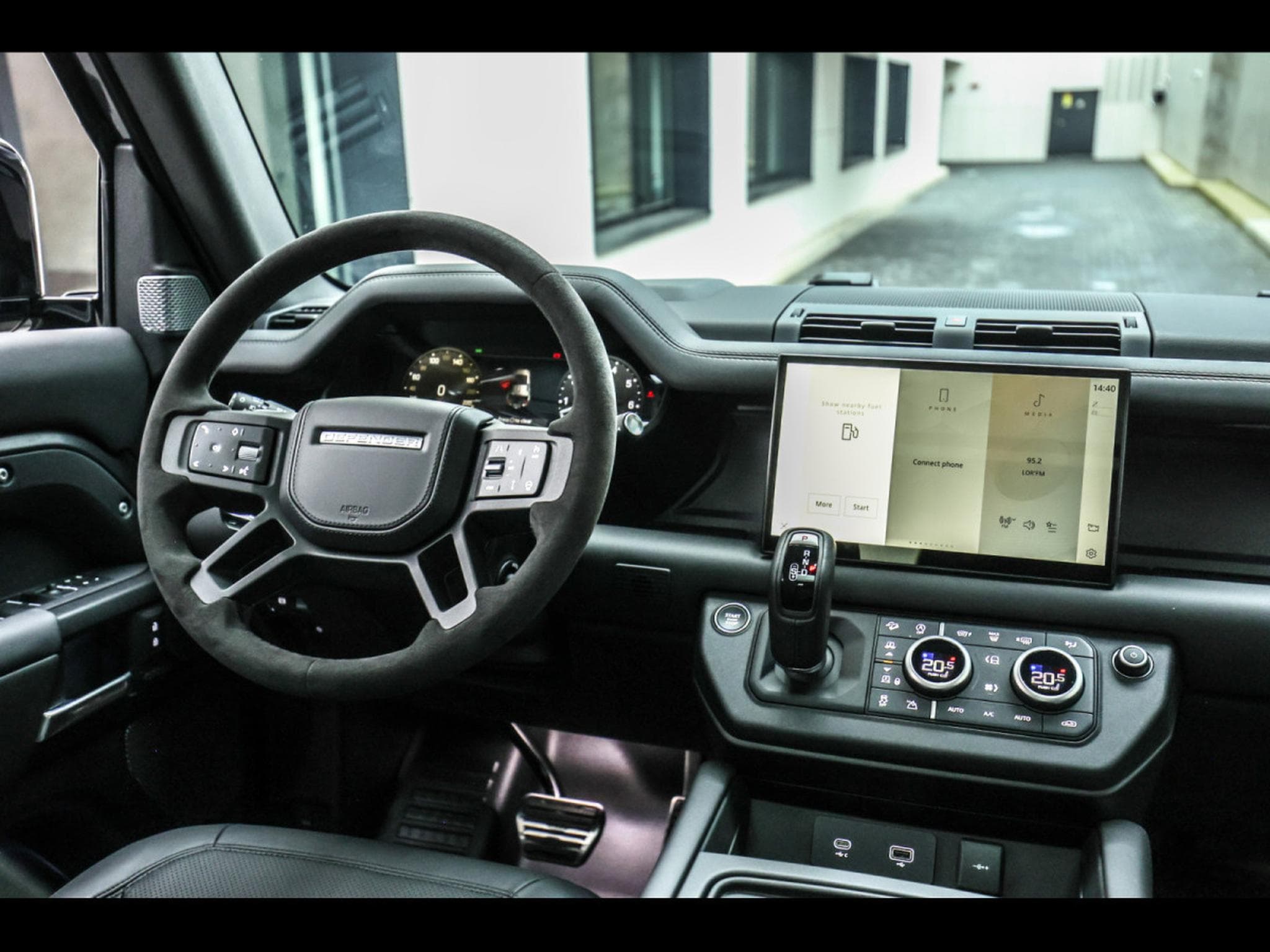 Land-Rover Defender 110 P525 5.0 V8 AWD CARPATHIAN EDITION - CARPATHIAN GREY (2022) - Foto 16