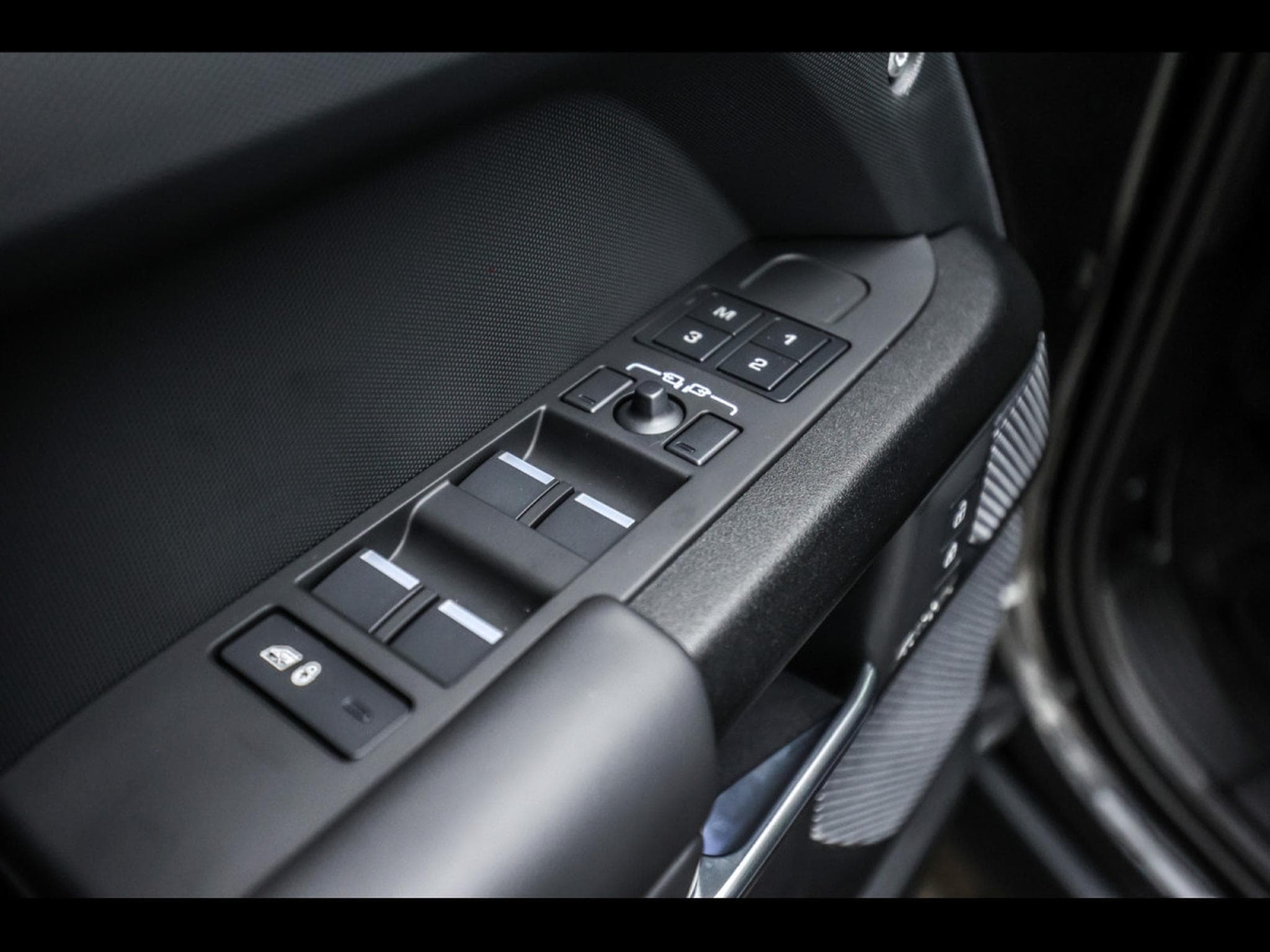 Land-Rover Defender 110 P525 5.0 V8 AWD CARPATHIAN EDITION - CARPATHIAN GREY (2022) - Foto 22