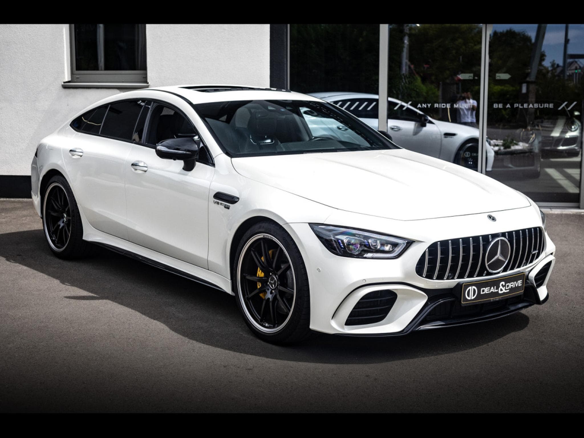 Mercedes AMG GT 4-Door 4.0 V8 63 S 4MATIC+ (639 CH) - DIAMOND WHITE METALLIC DESIGN (2019) - Foto 6