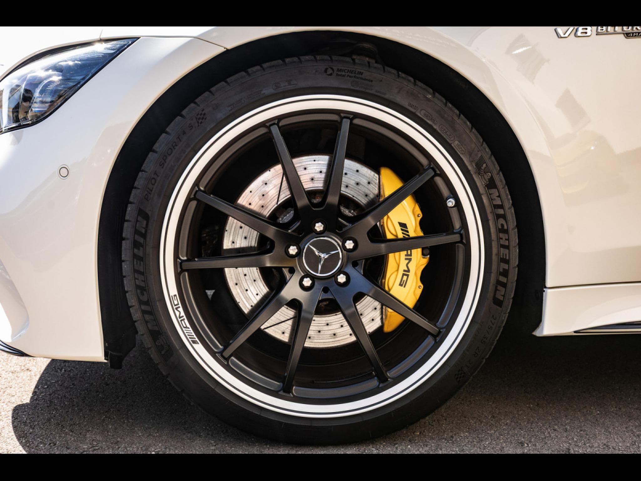 Mercedes AMG GT 4-Door 4.0 V8 63 S 4MATIC+ (639 CH) - DIAMOND WHITE METALLIC DESIGN (2019) - Foto 8