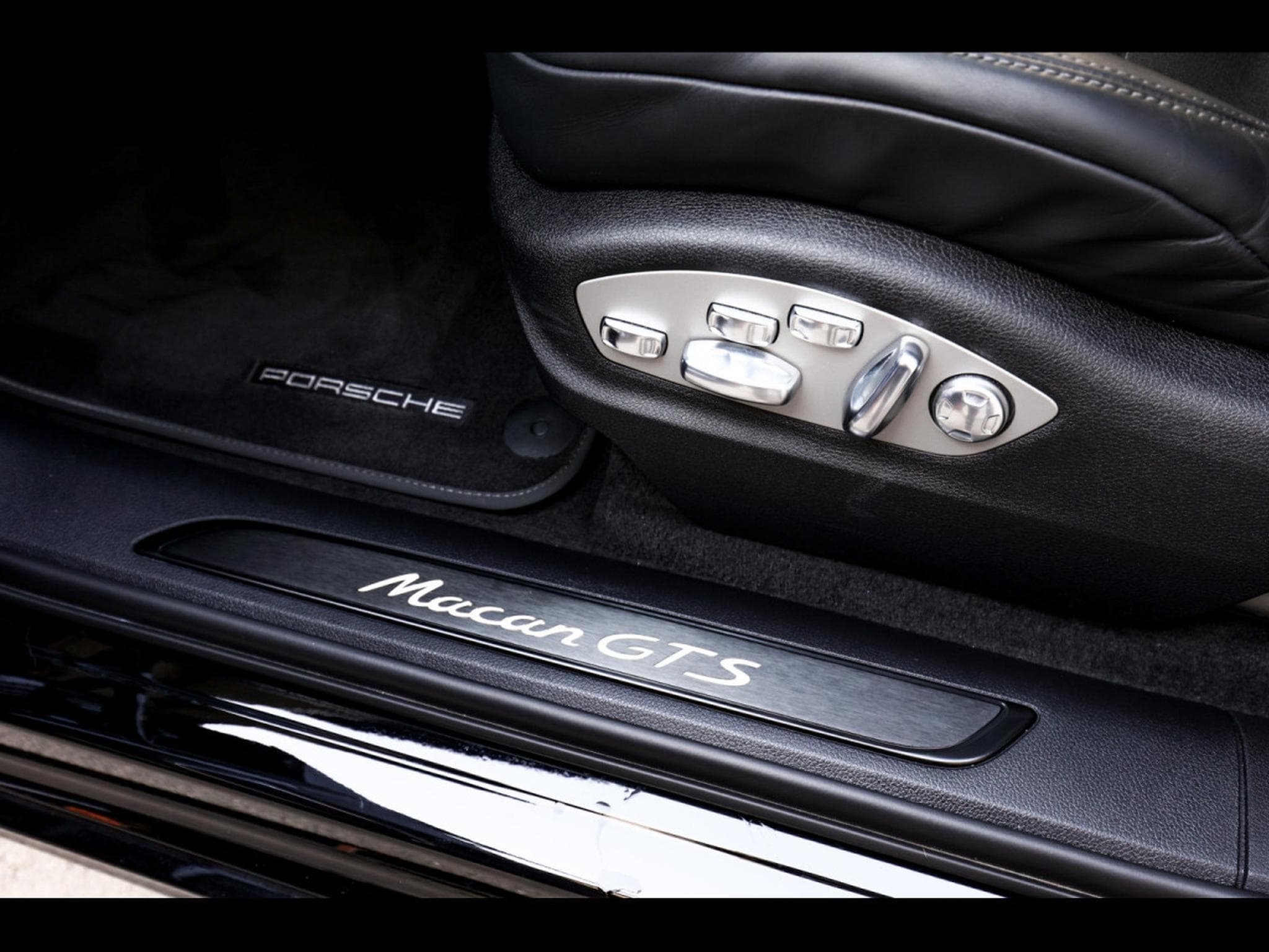 Porsche Macan III GTS PDK - BLACK (2023) - Foto 25