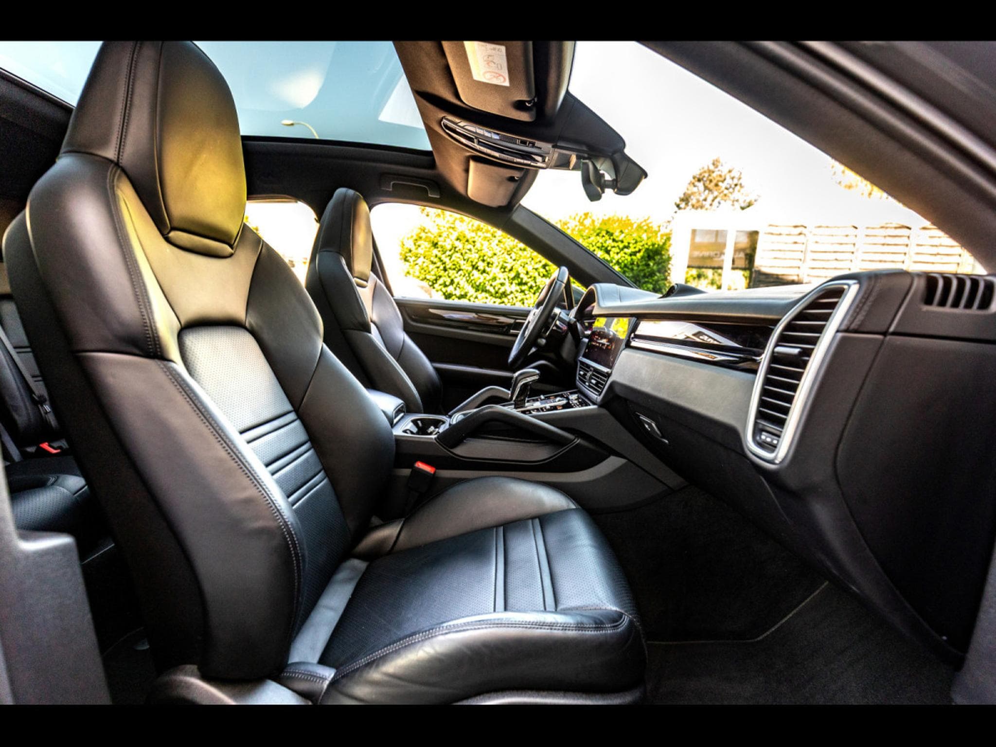 Porsche Cayenne COUPE 3.0 TIPTRONIC - QUARZITGRAU METALLIC (2022) - Photo 20