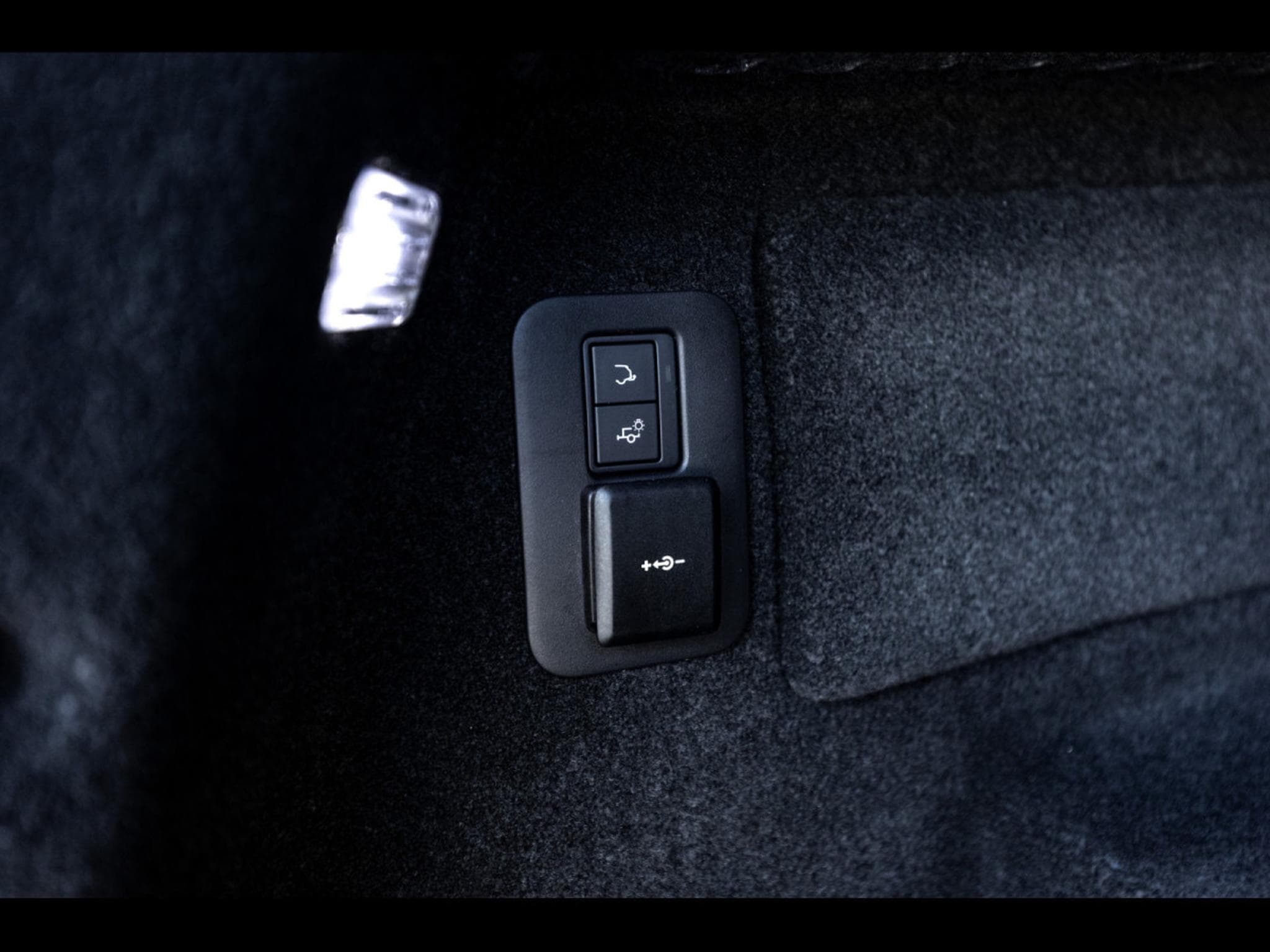 Land-Rover Range Rover Evoque D200 MHEV HSE AWD - PACK BLACK (2024) - Foto 20