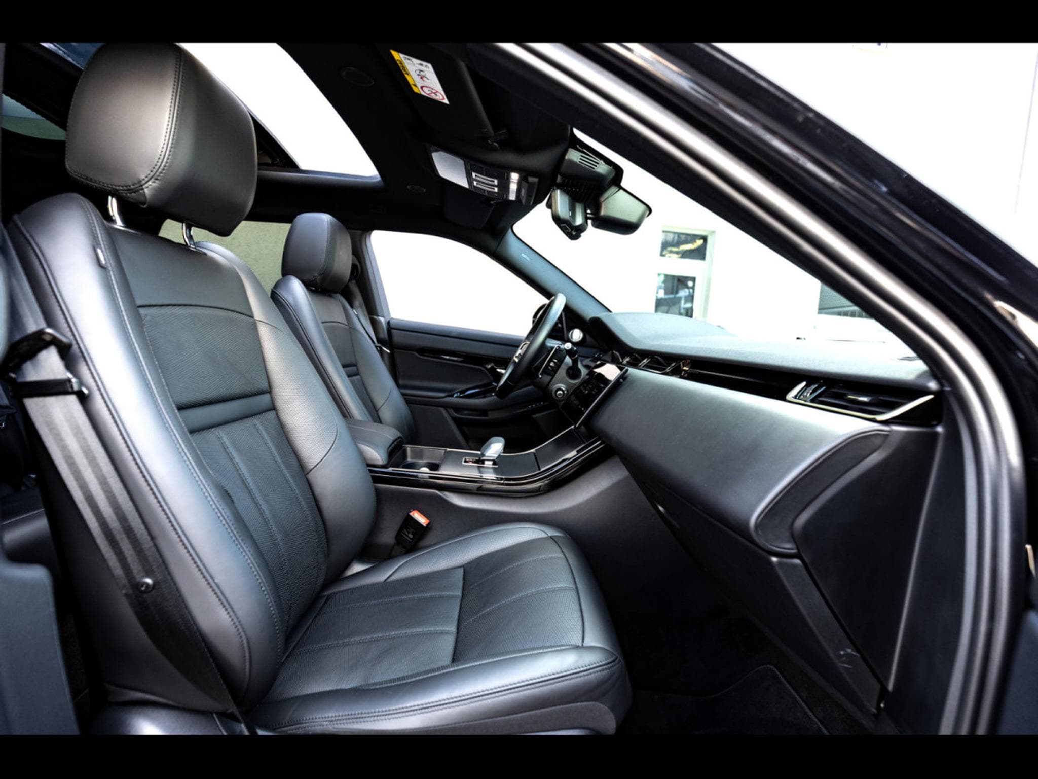 Land-Rover Range Rover Evoque D200 MHEV HSE AWD - PACK BLACK (2024) - Foto 22