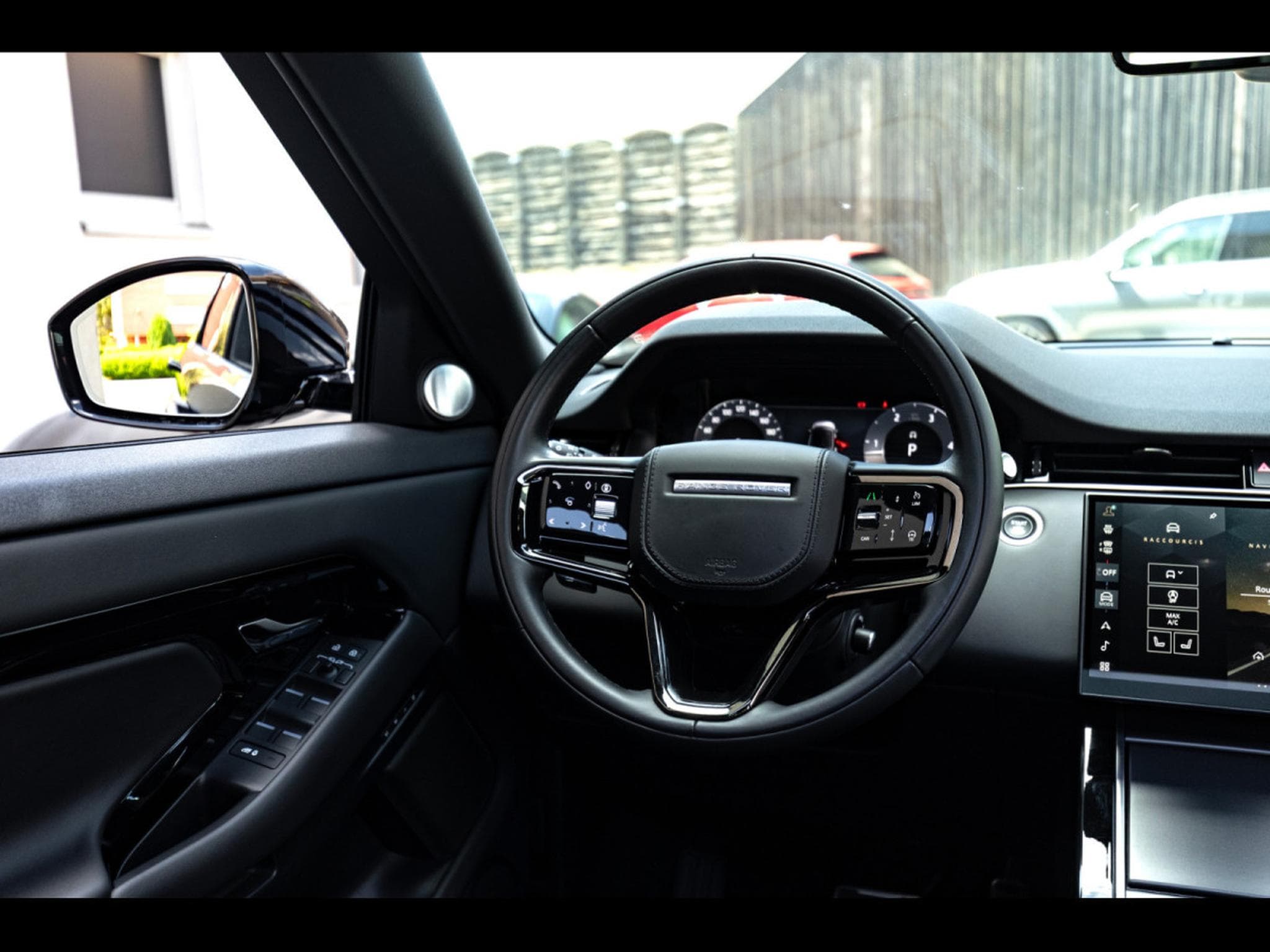 Land-Rover Range Rover Evoque D200 MHEV HSE AWD - PACK BLACK (2024) - Foto 25