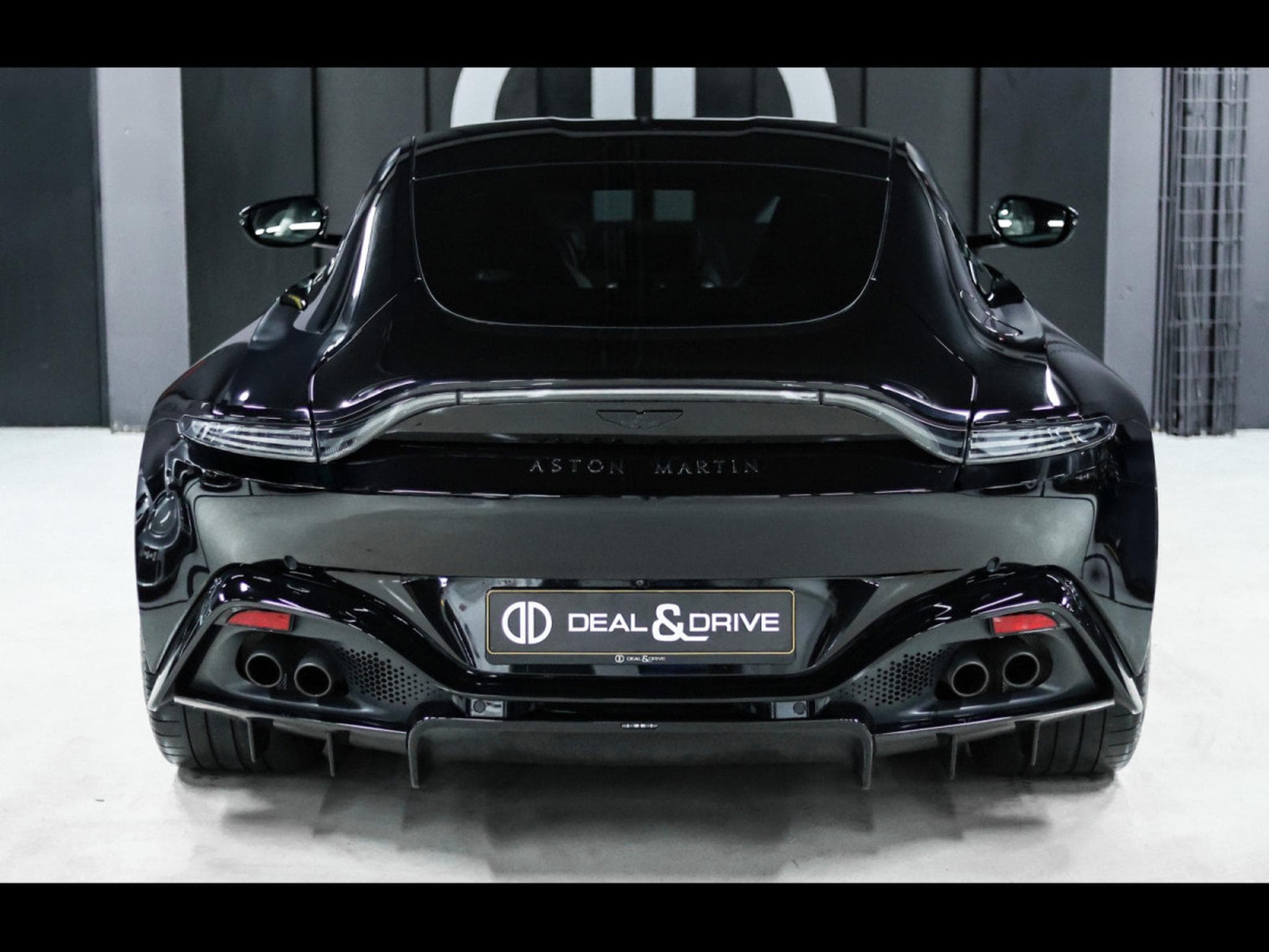 Aston-Martin V8 Vantage COUPE - FULL XPEL (2022) - Foto 2