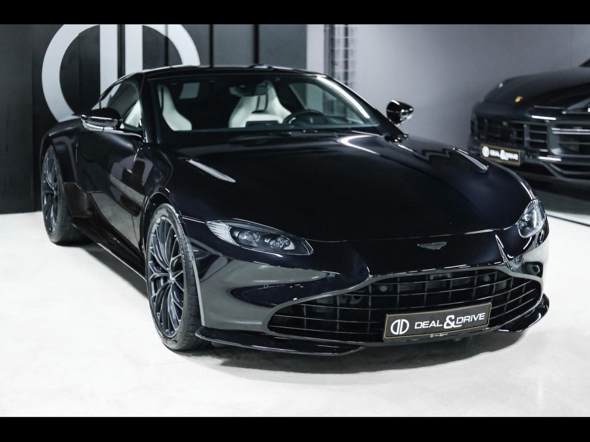 Aston-Martin V8 Vantage COUPE - FULL XPEL (2022) - Foto 6