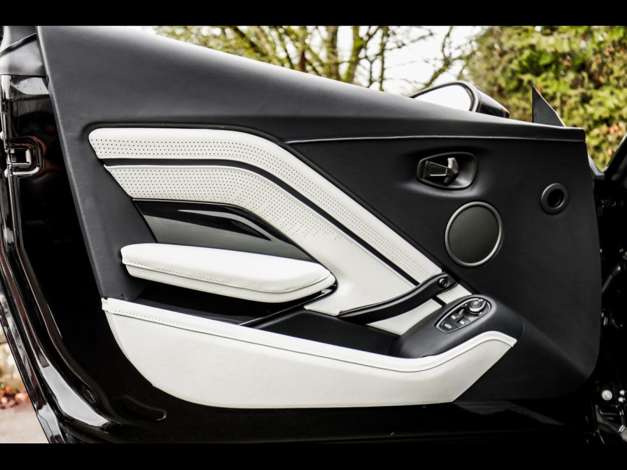 Aston-Martin V8 Vantage COUPE - FULL XPEL (2022) - Foto 8