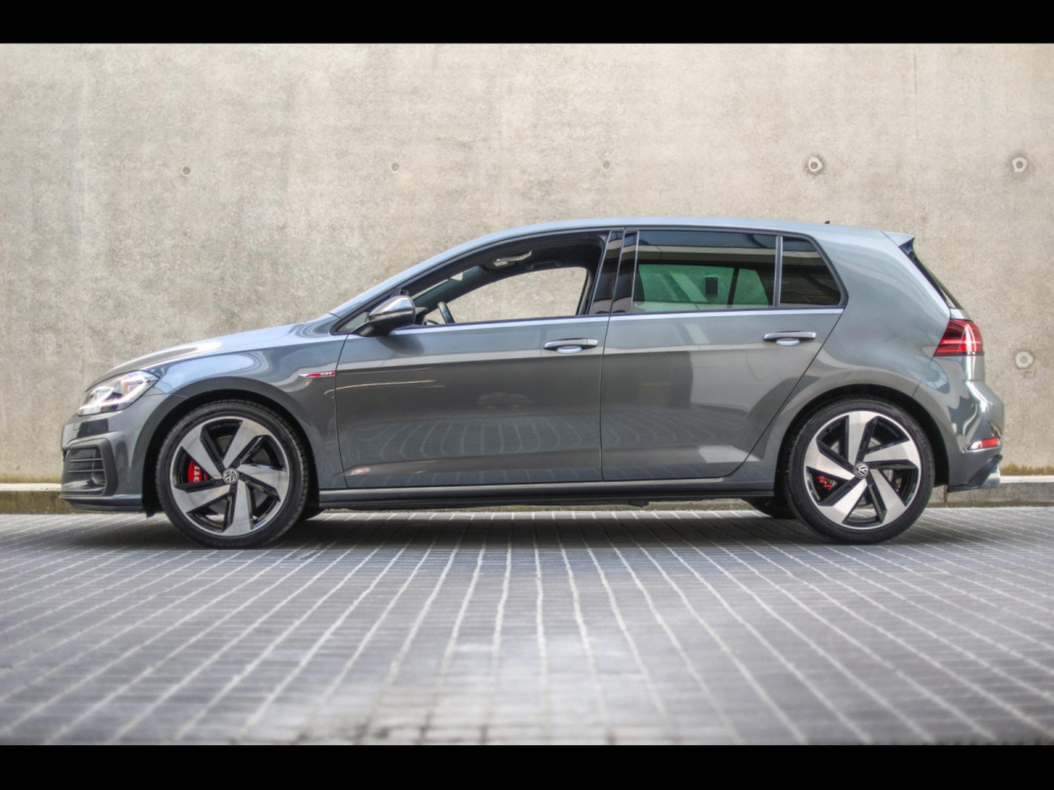 VW Golf 2.0 TSI GTI PERFORMANCE DSG7 - PACK BUSINESS PREMIUM - INDIU (2020) - Foto 2
