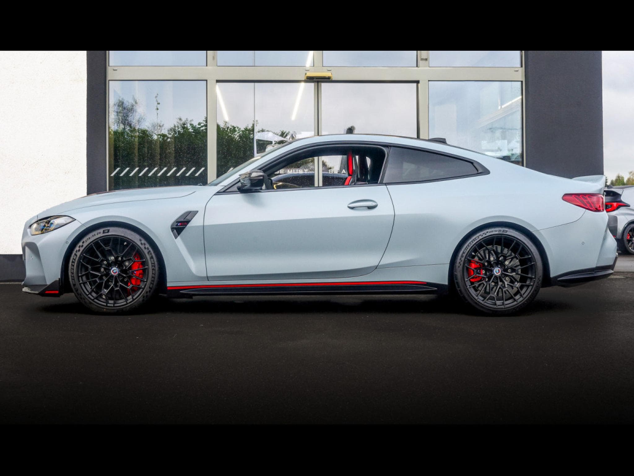 BMW M4 CSL COUPE (G82) 550 CH STEPTRONIC - IMMAT FR. - FULL XPEL (2022) - Photo 2