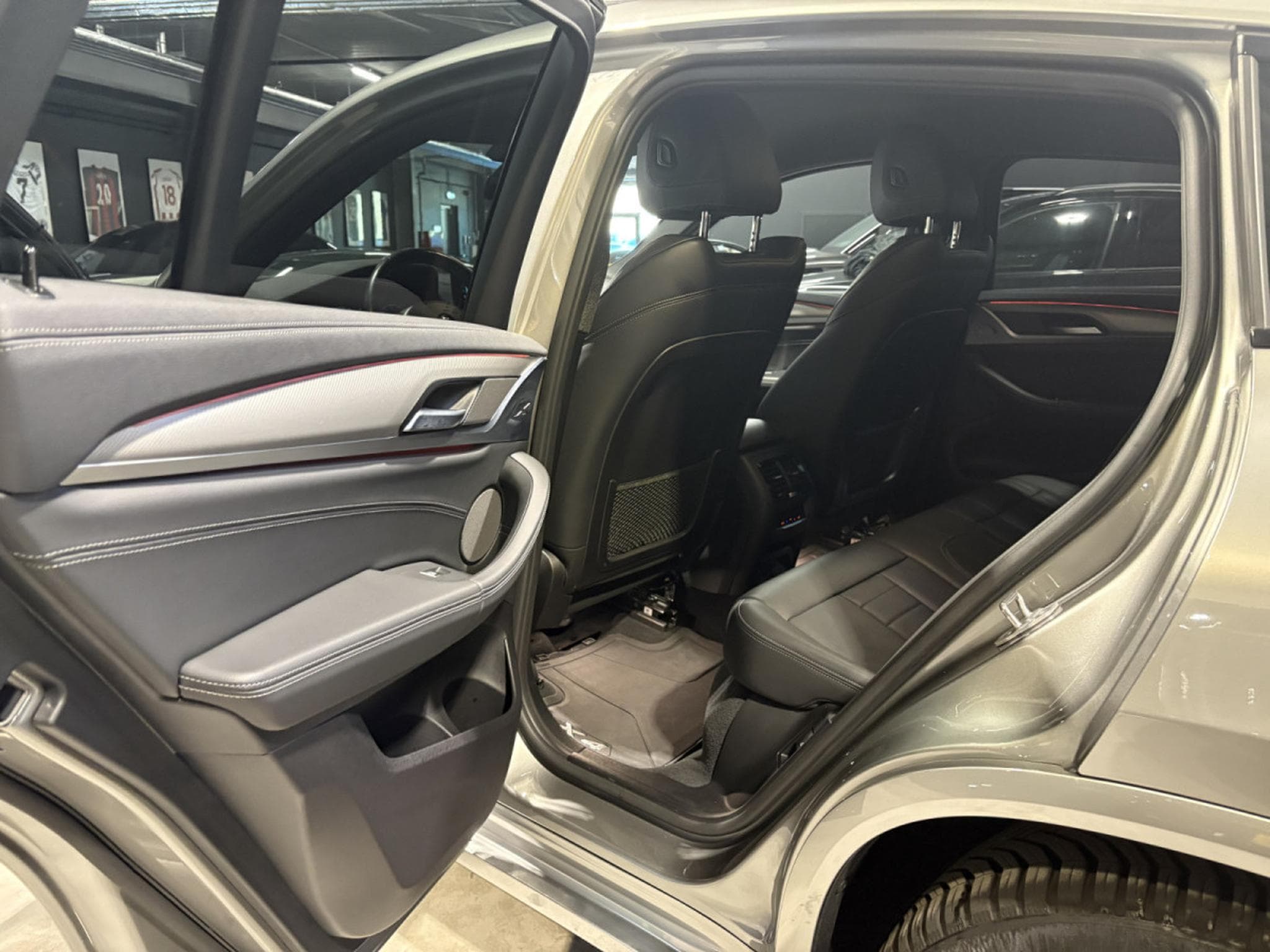 BMW X4M X4 M xDrive/M Sport/20/HUD/Camera/Keyless/Leder (2020) - Photo 24