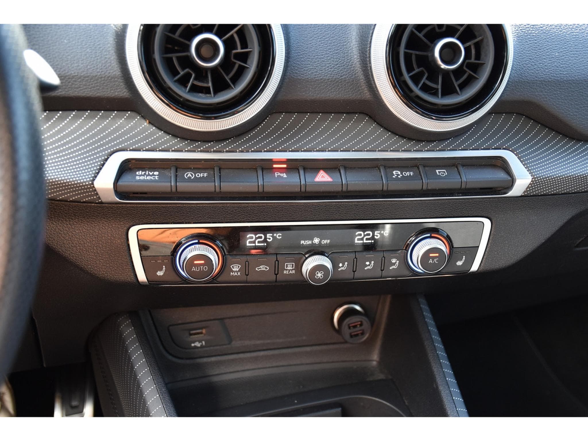 Audi Q2 35 TFSI S-Line S-Tronic TO GPS CAM KEYLESS LED 1° MAIN (2022) - Foto 17