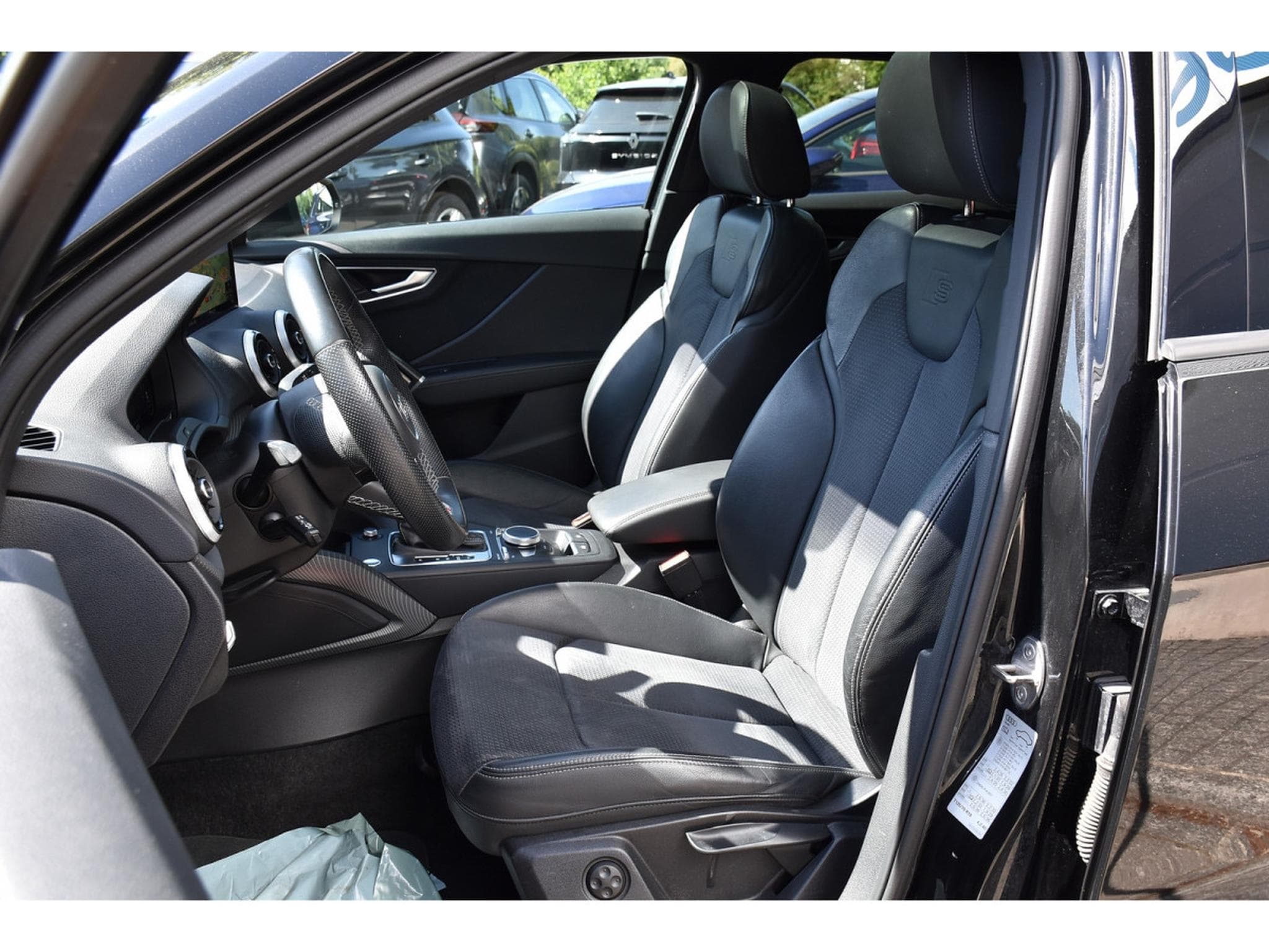 Audi Q2 35 TFSI S-Line S-Tronic TO GPS CAM KEYLESS LED 1° MAIN (2022) - Foto 6
