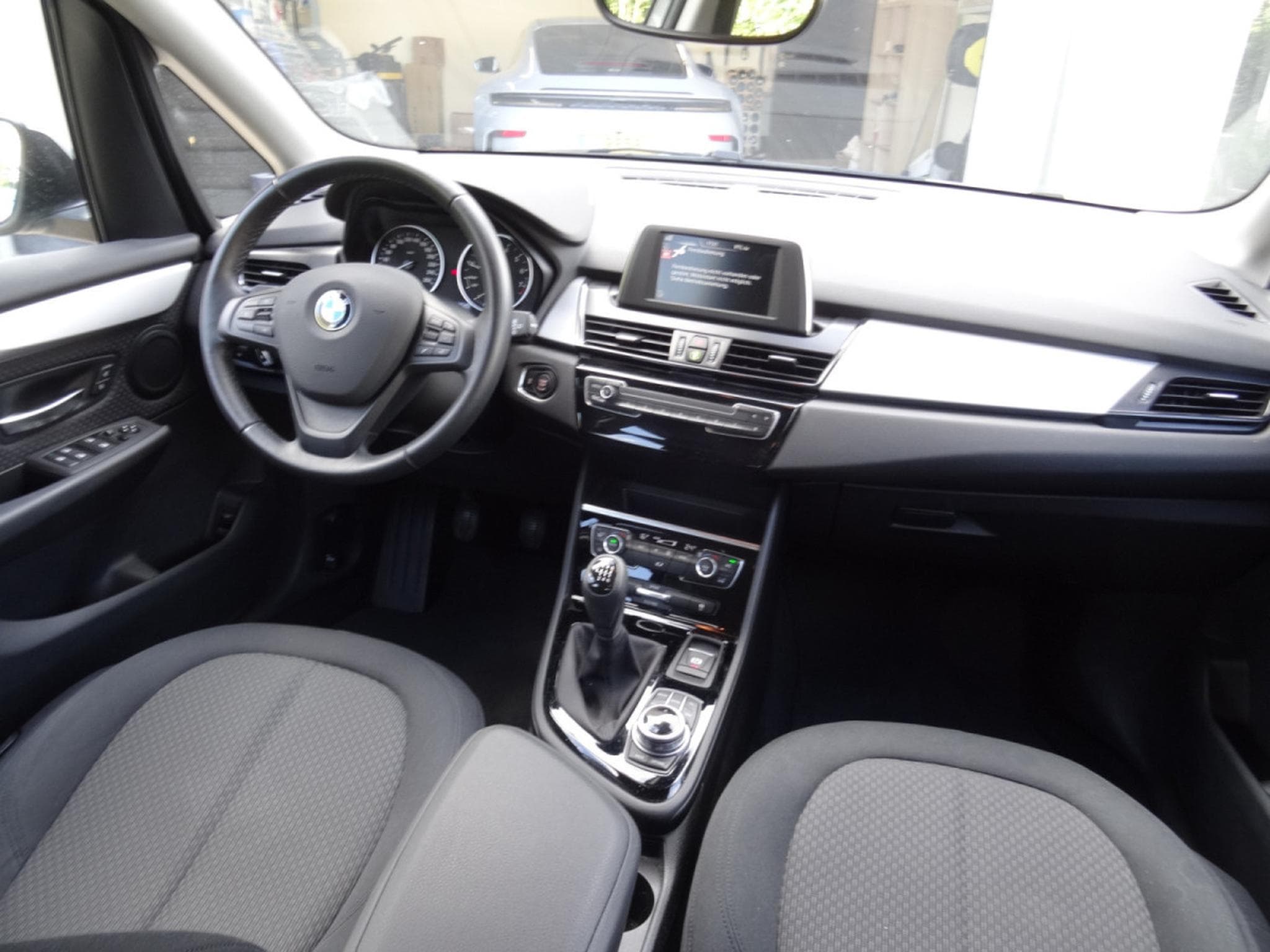 BMW 218 Edition (2016) - Foto 6