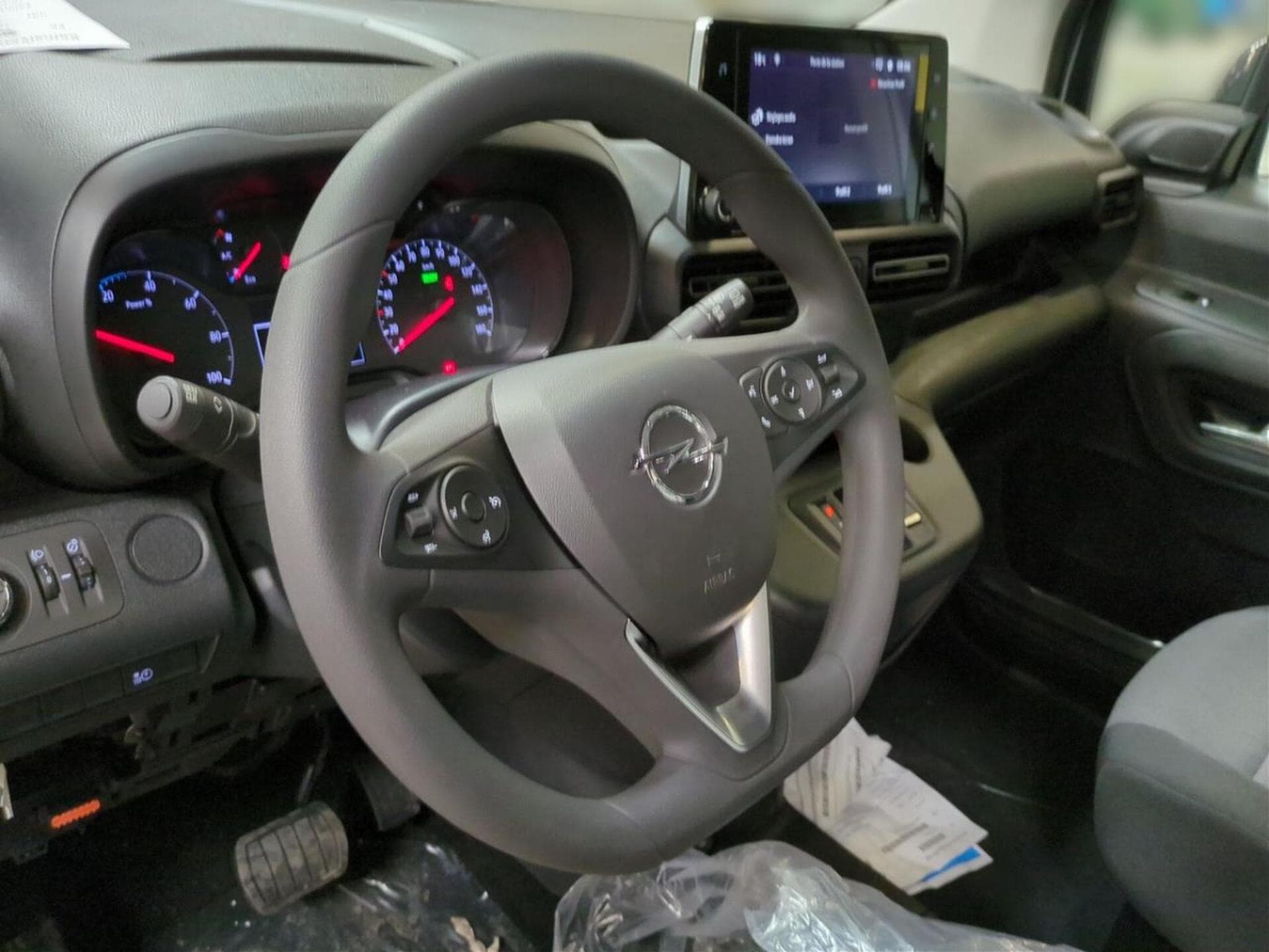 Opel Combo-e Van (2024) - Photo 10