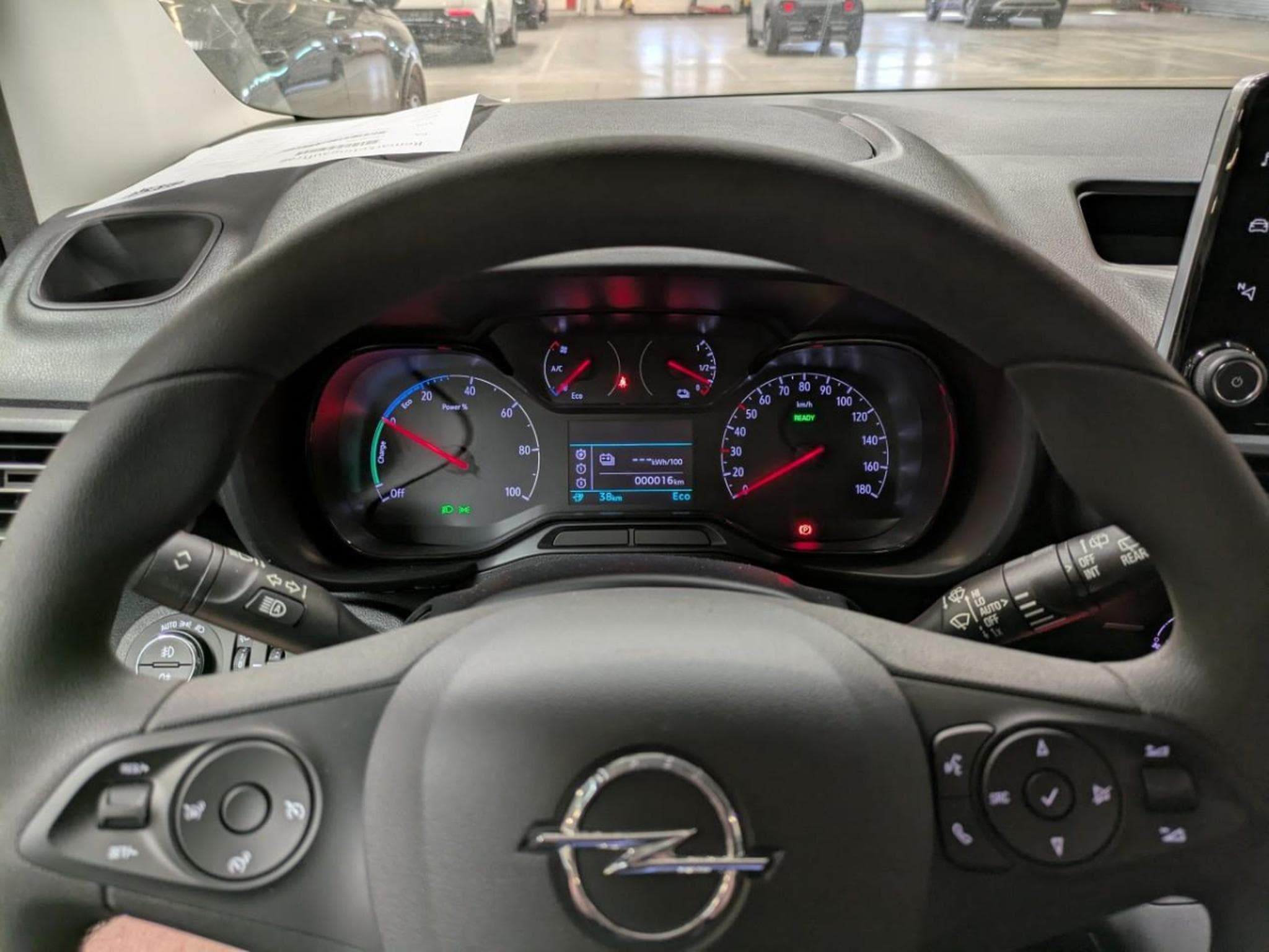 Opel Combo-e Van (2024) - Photo 14