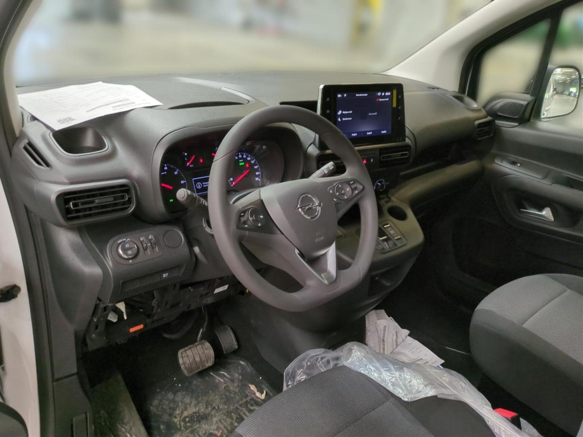 Opel Combo-e Van (2024) - Photo 8