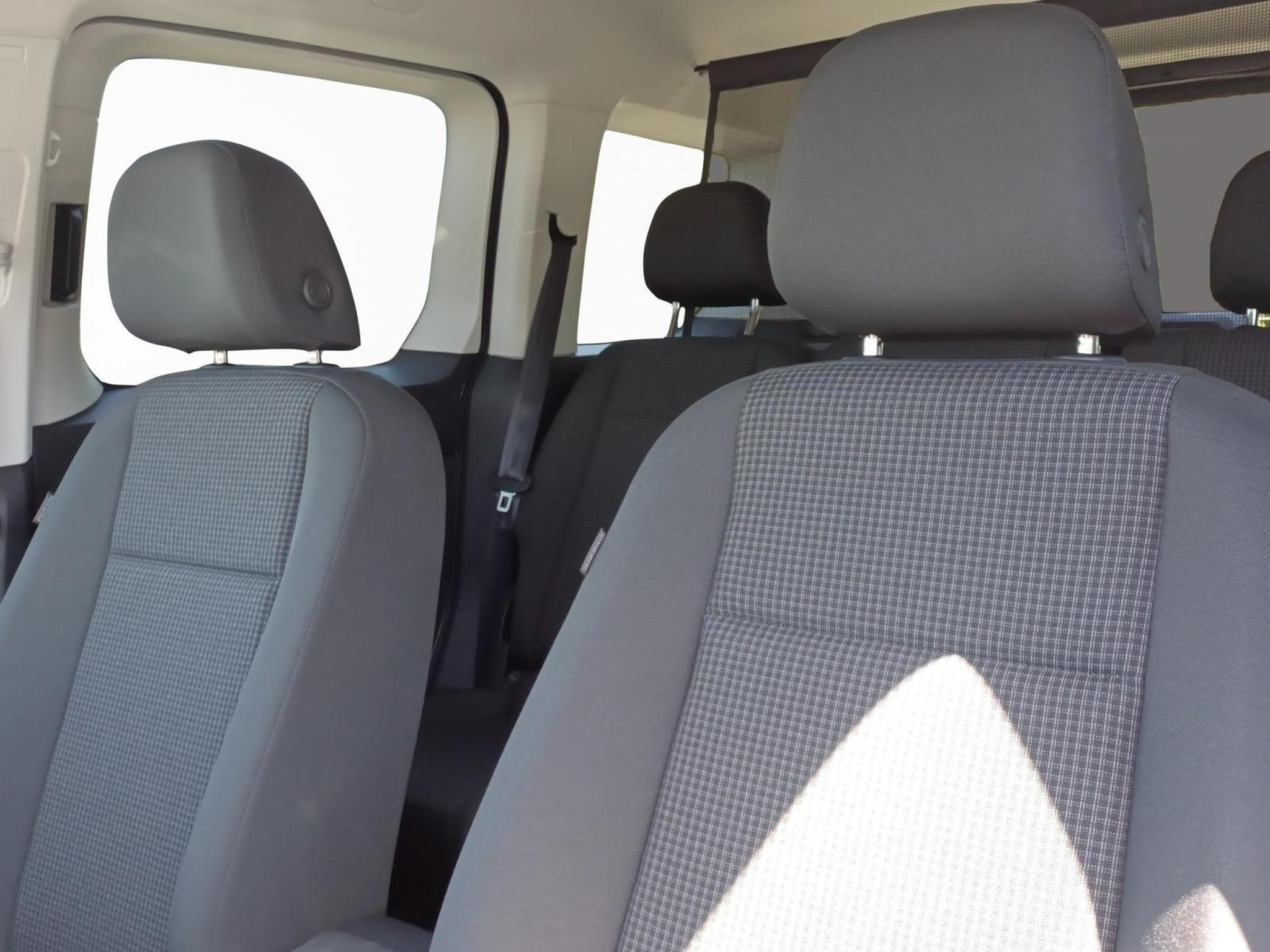 VW Caddy Basis (2026) - Photo 15