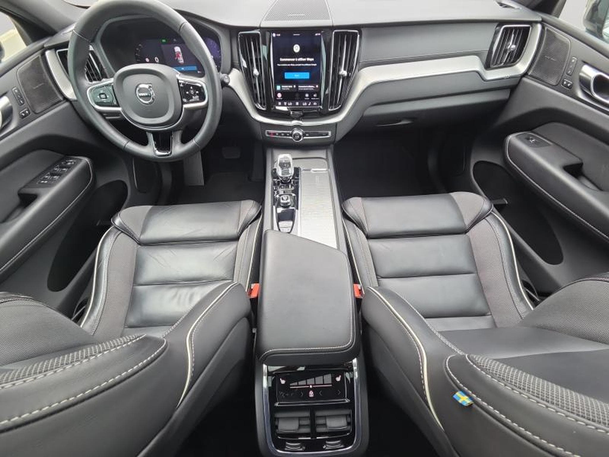 Volvo XC60 Ultimate Dark TOIT PANO (2023) - Photo 10