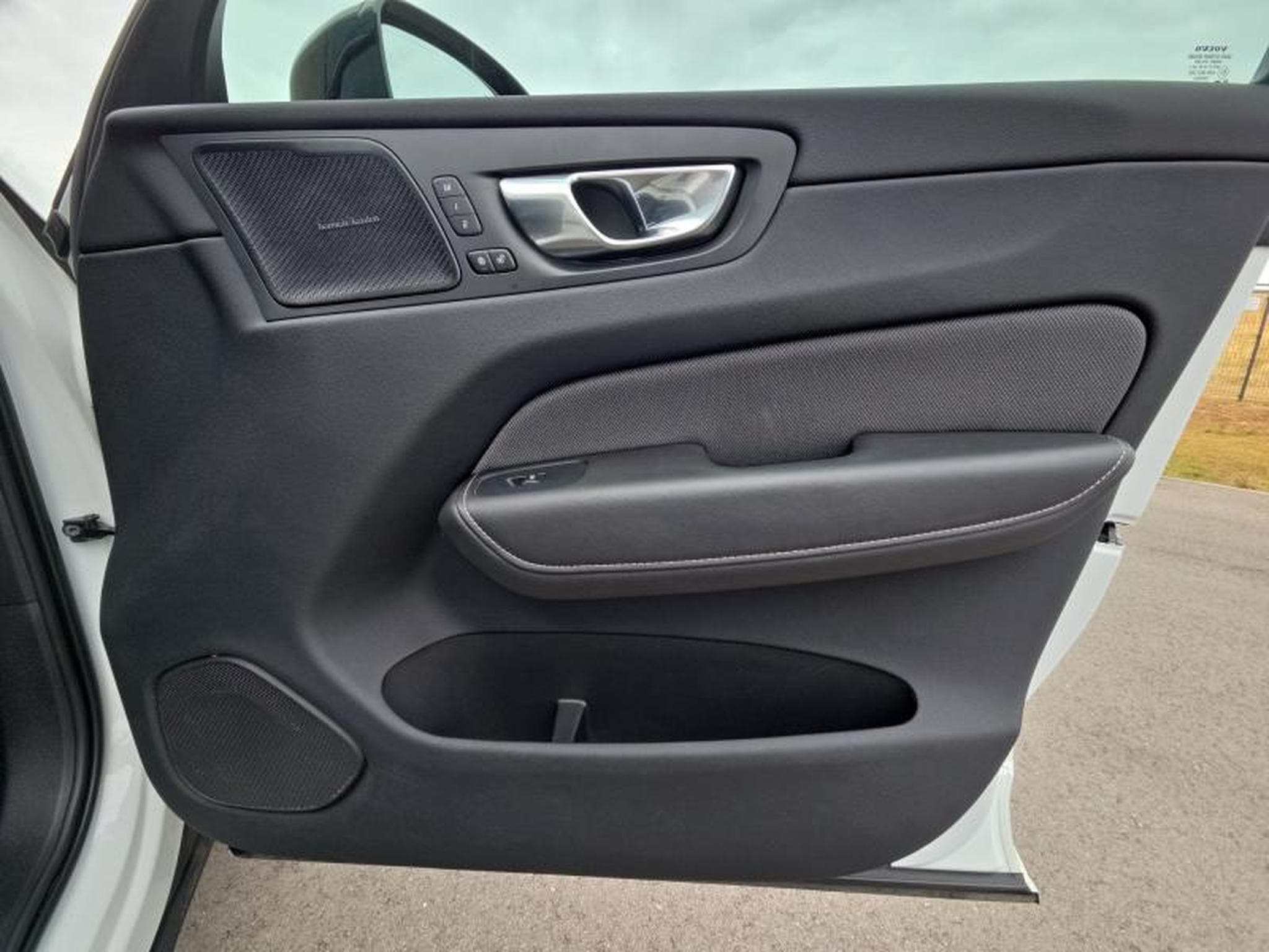 Volvo XC60 Ultimate Dark TOIT PANO (2023) - Photo 21
