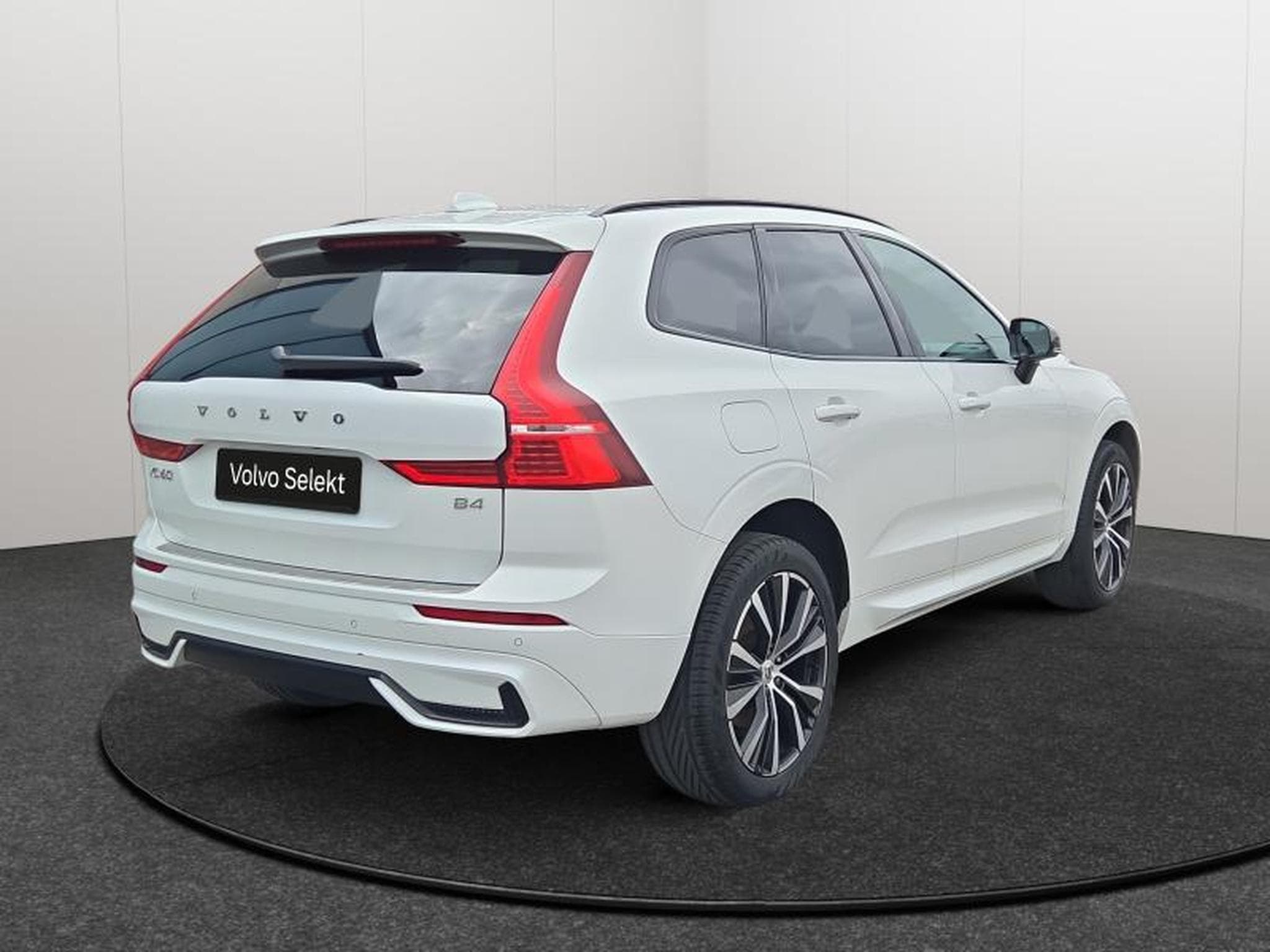 Volvo XC60 Ultimate Dark TOIT PANO (2023) - Photo 5