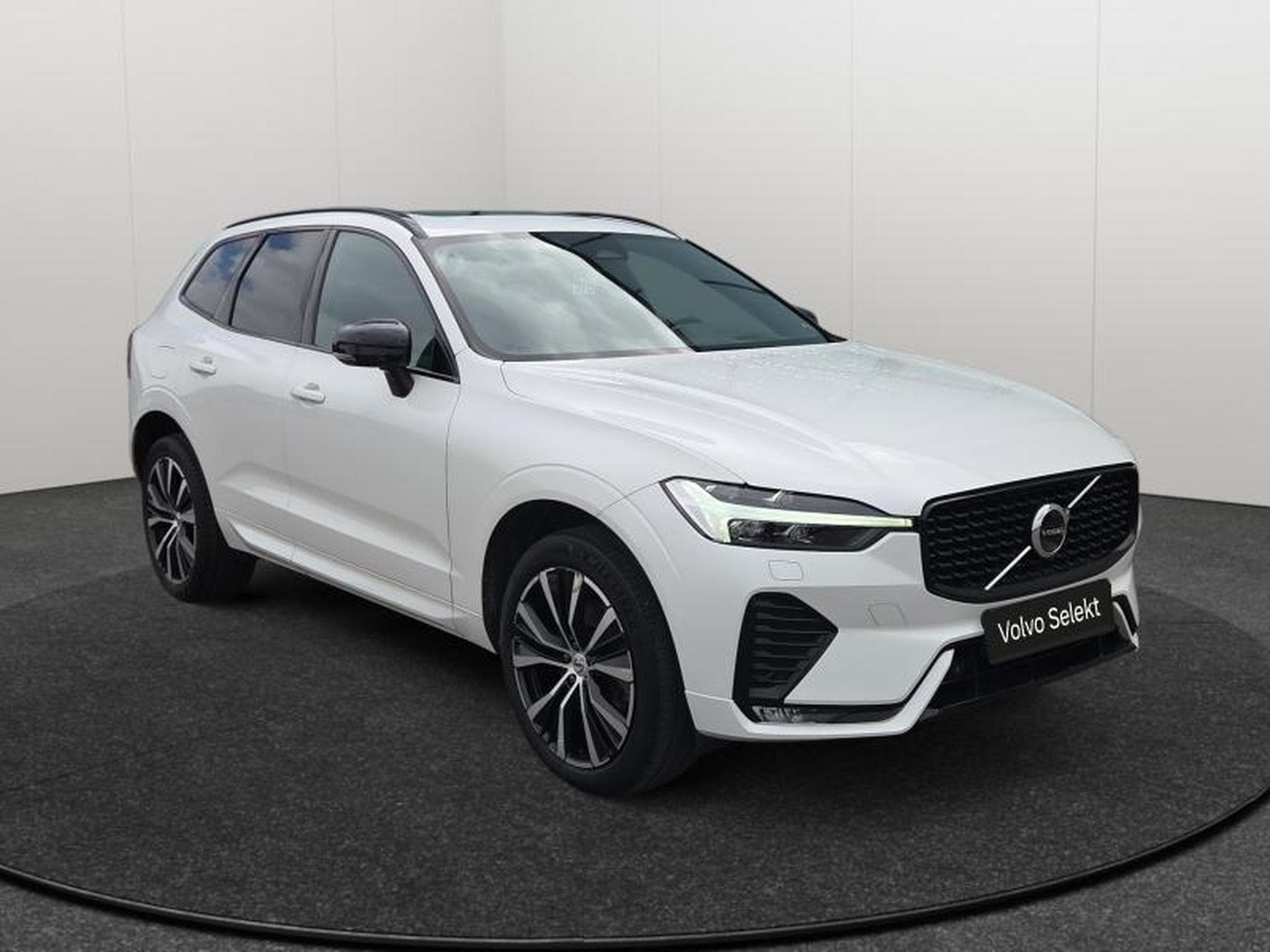 Volvo XC60 Ultimate Dark TOIT PANO (2023) - Photo 7