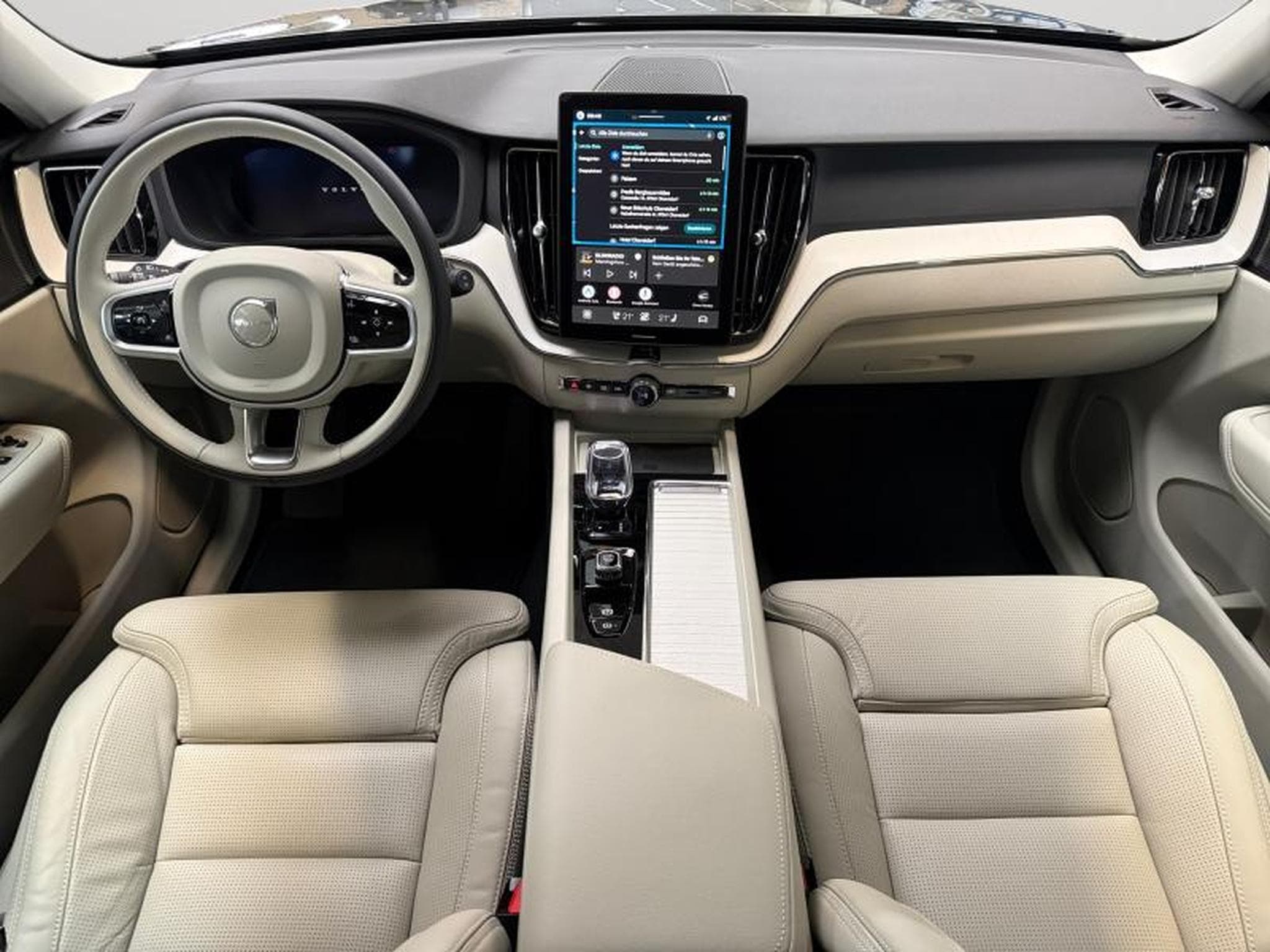 Volvo XC60 Facelift T6 Plus Dark / Hybride (2026) - Foto 3