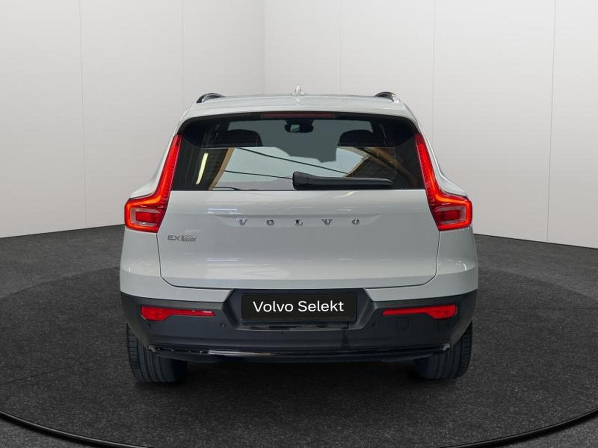 Volvo EX40 Plus Single Motor Extended Range / Electrique (2026) - Foto 28