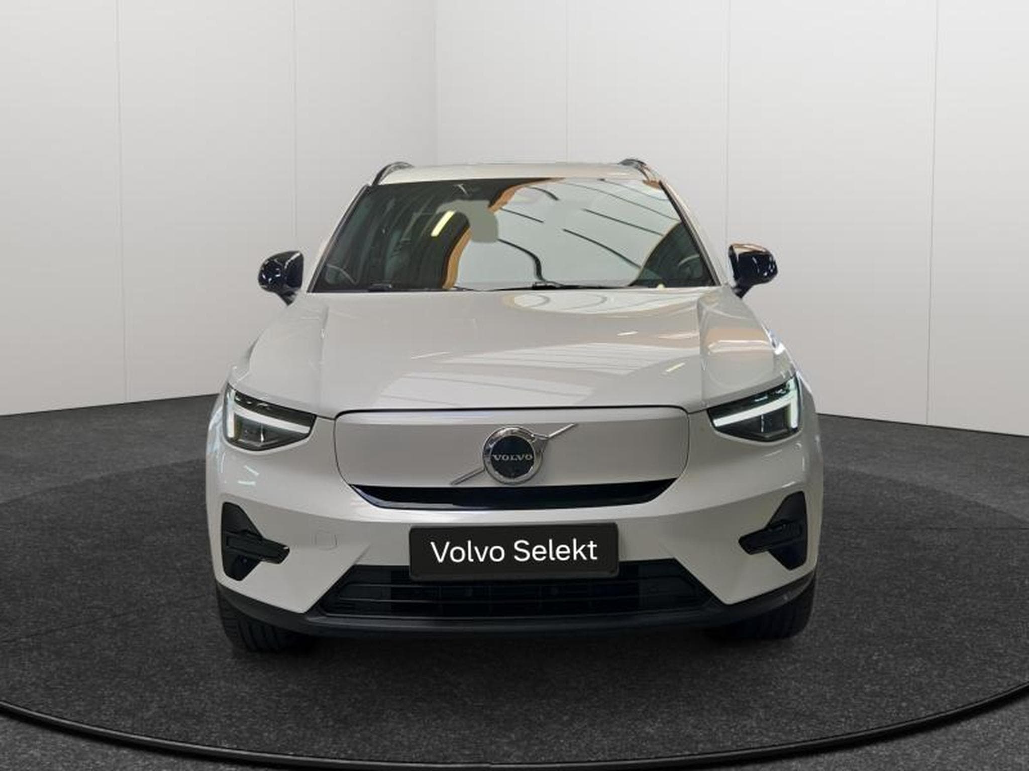 Volvo EX40 Plus Single Motor Extended Range / Electrique (2026) - Foto 32