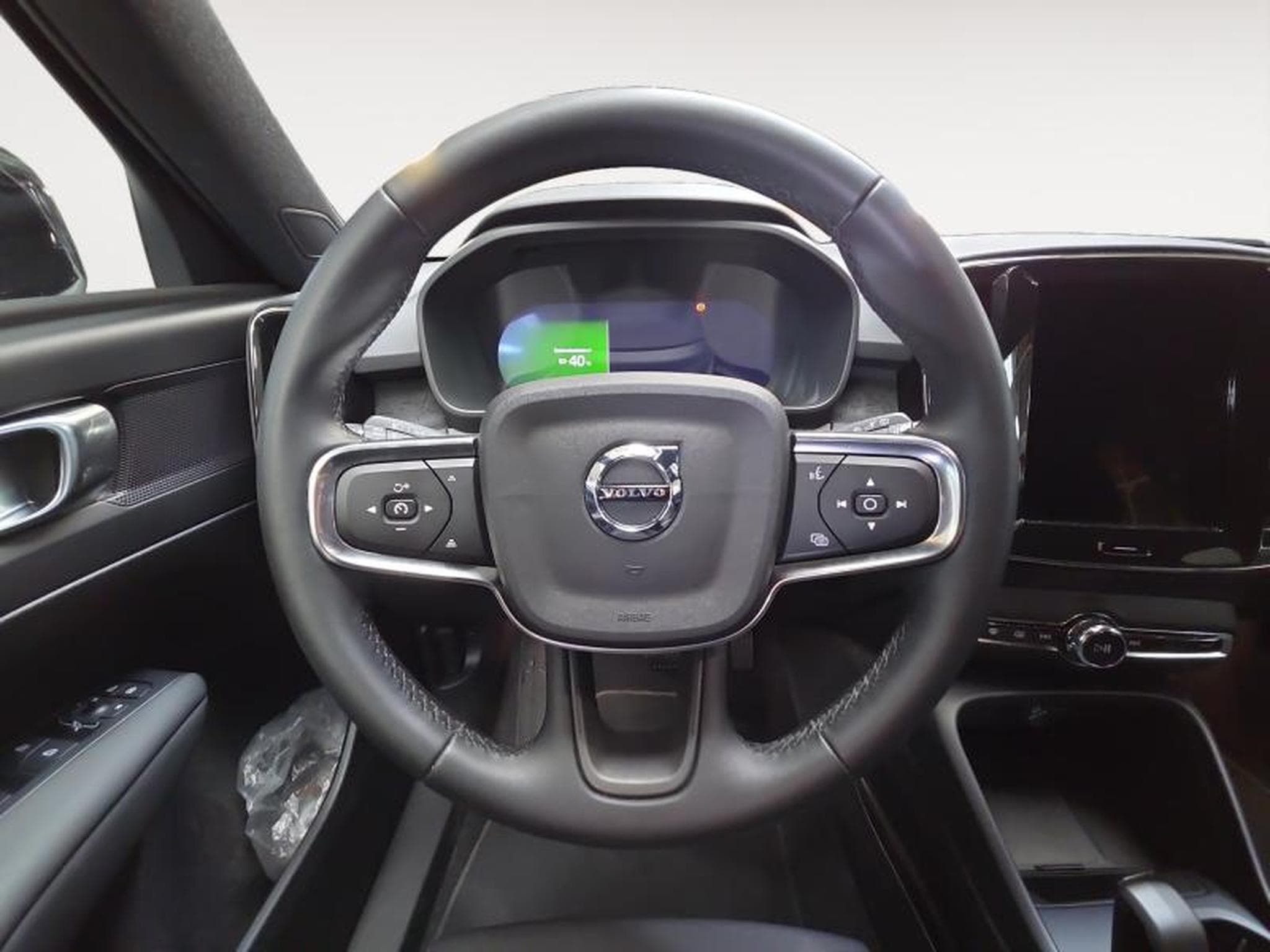 Volvo EX40 Plus Single Motor Extended Range / Electrique (2026) - Foto 36