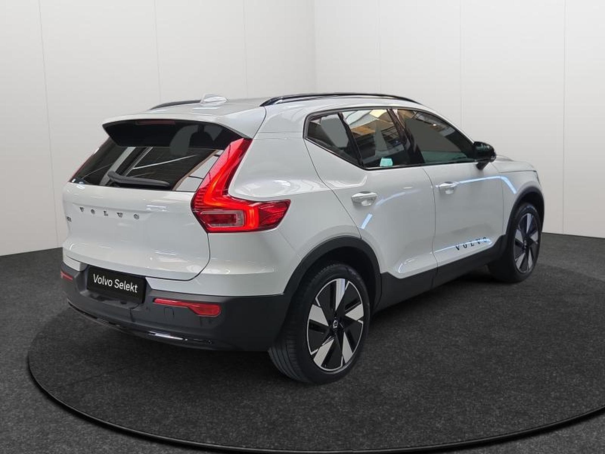 Volvo EX40 Plus Single Motor Extended Range / Electrique (2026) - Foto 5