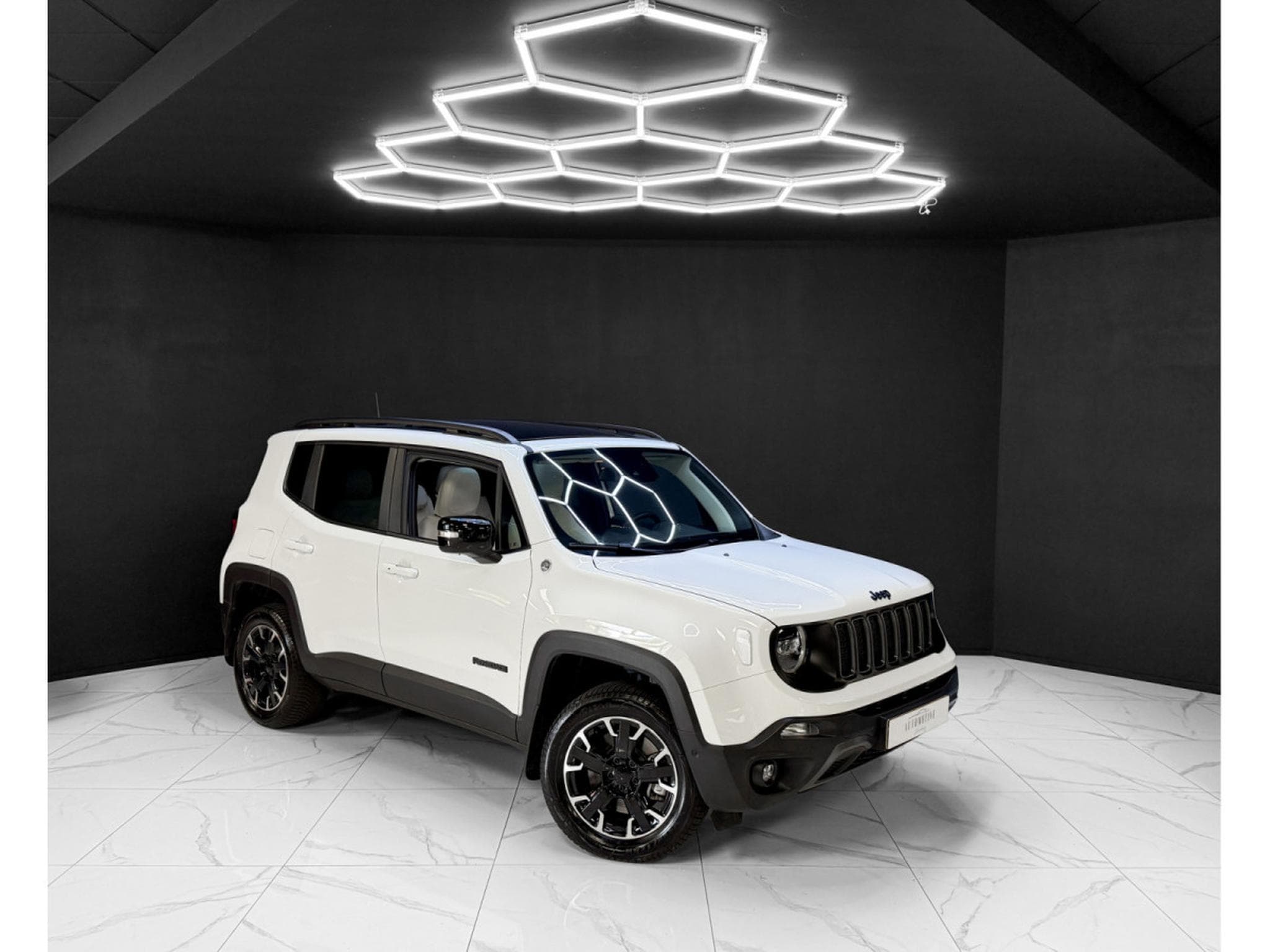 Jeep Renegade Trailhawk Plug-In-Hybrid 4xe (2023) - Photo 7